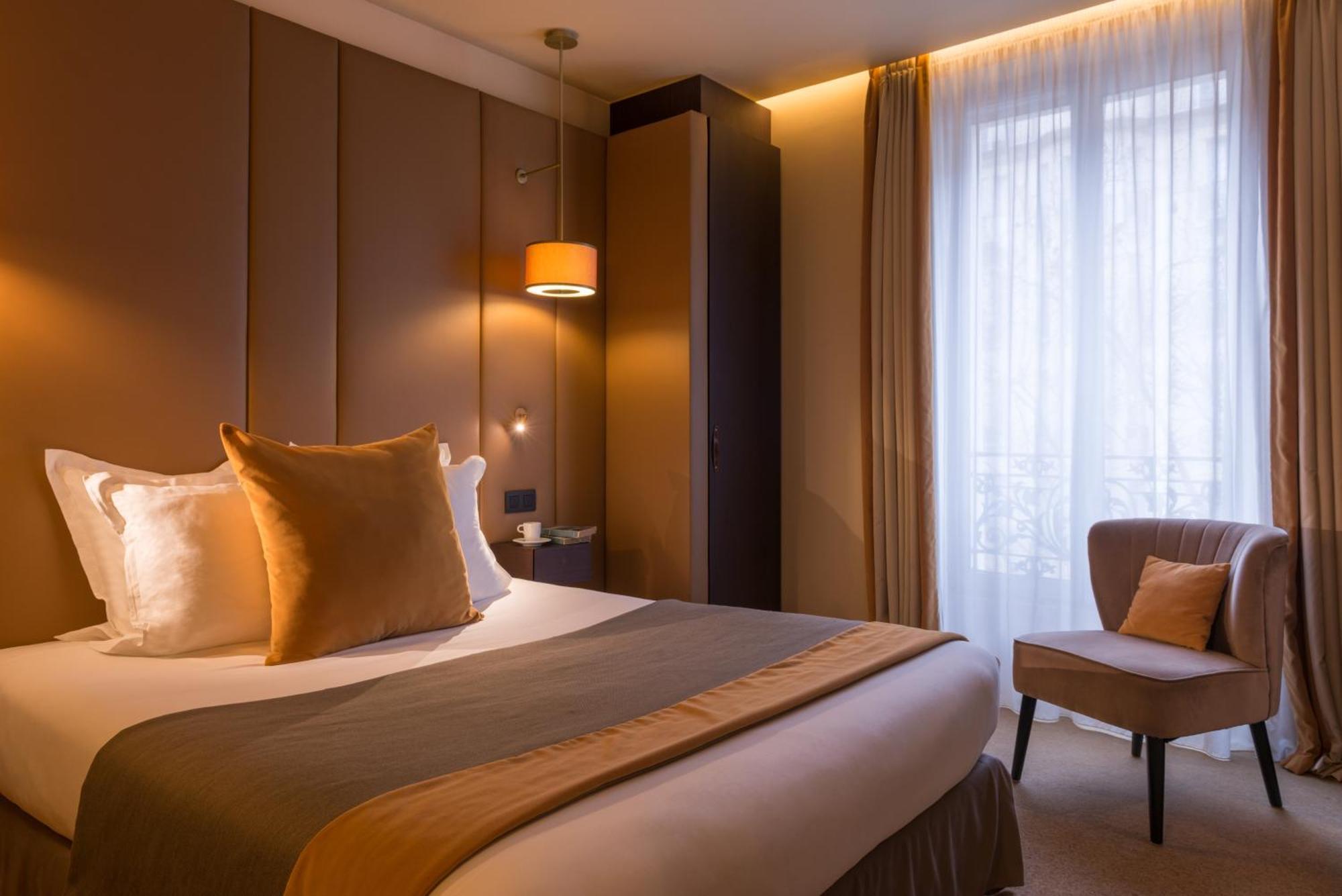 De La Bourdonnais 4*