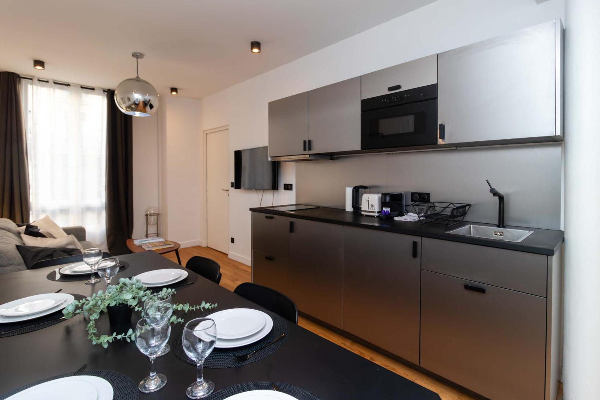 Center Of By Prestige Paris