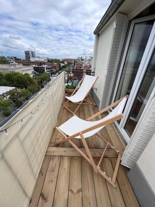 Apartment Balcony Floor Paris