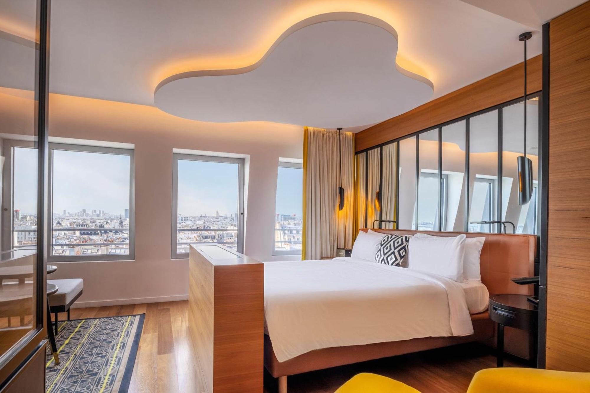 Renaissance Republique & 5* Paris