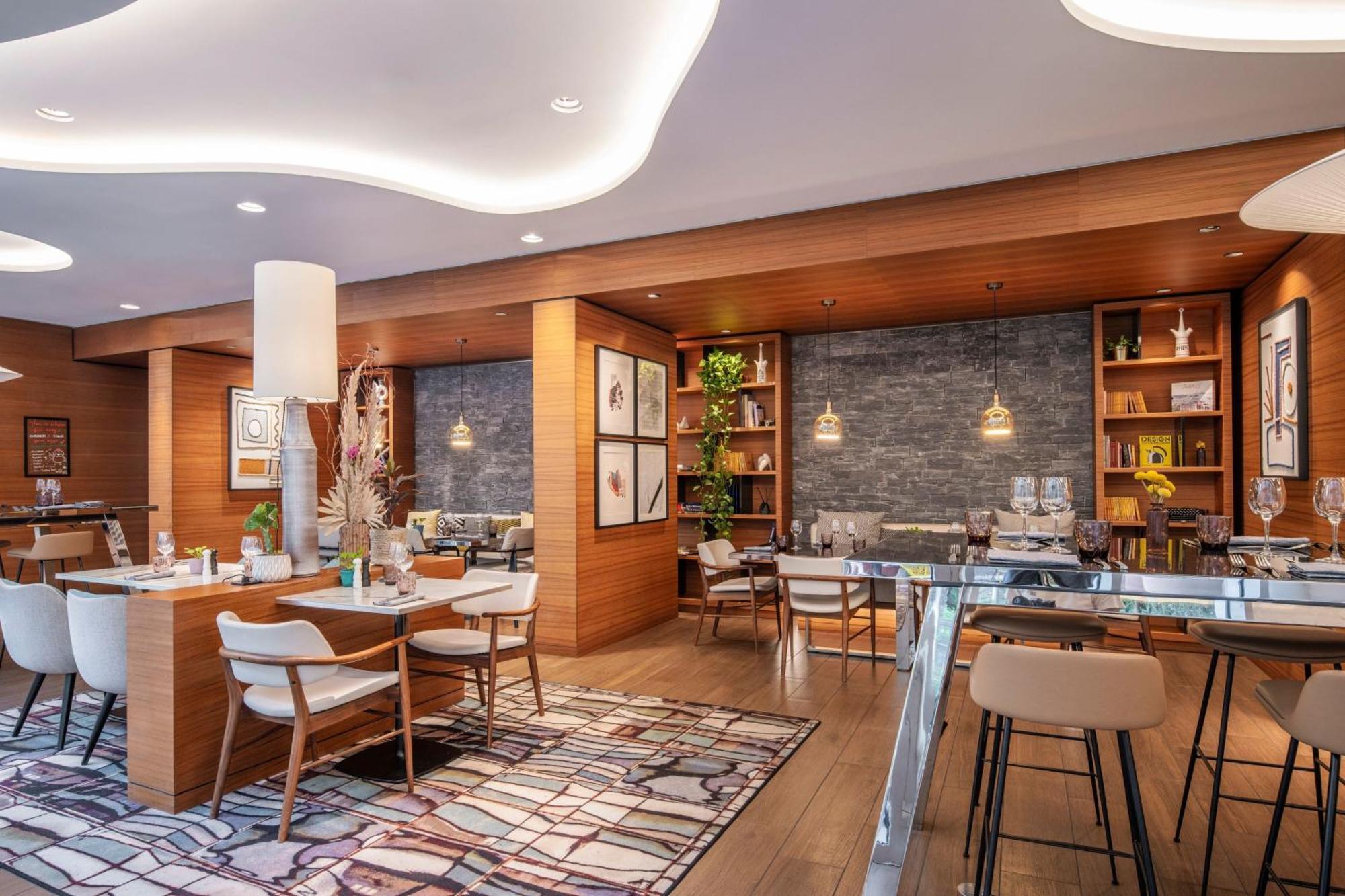 Renaissance Republique & 5* Paris
