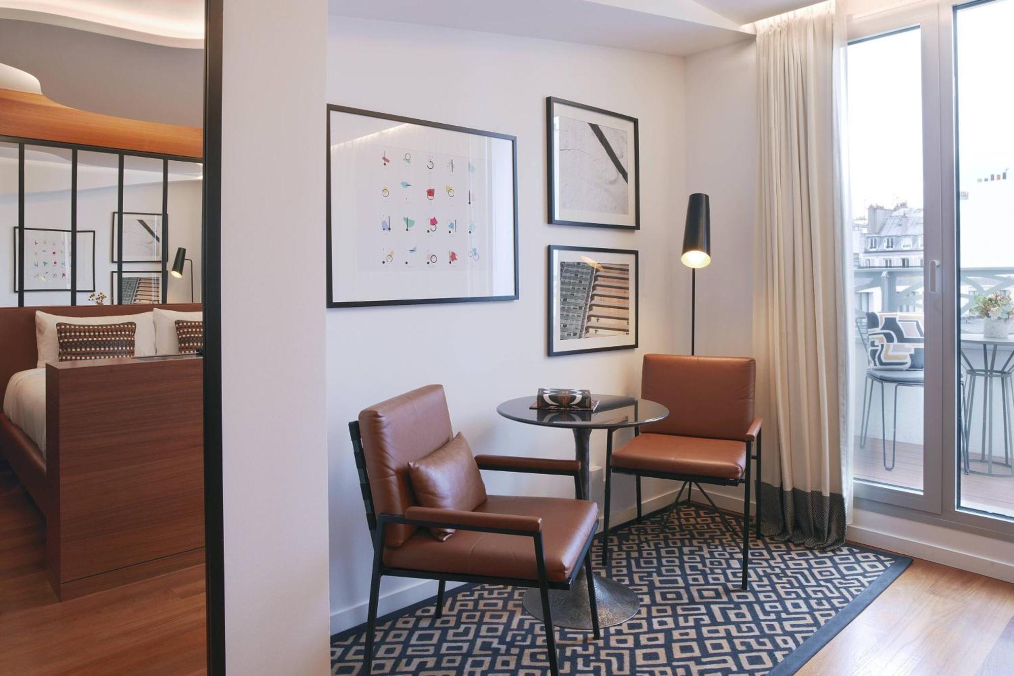 Hotel Renaissance Republique & Paris
