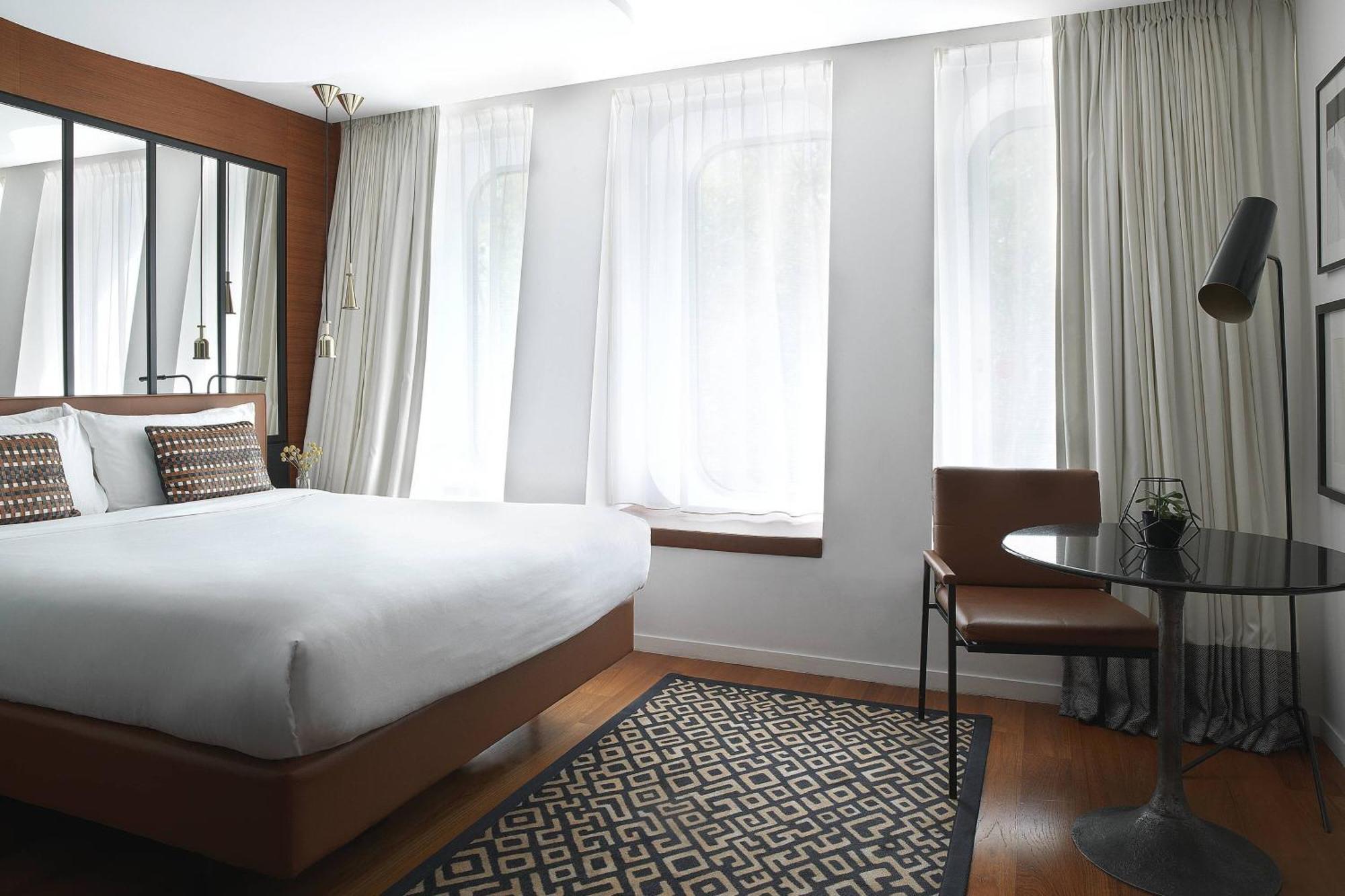 Hotel Renaissance Republique & Paris