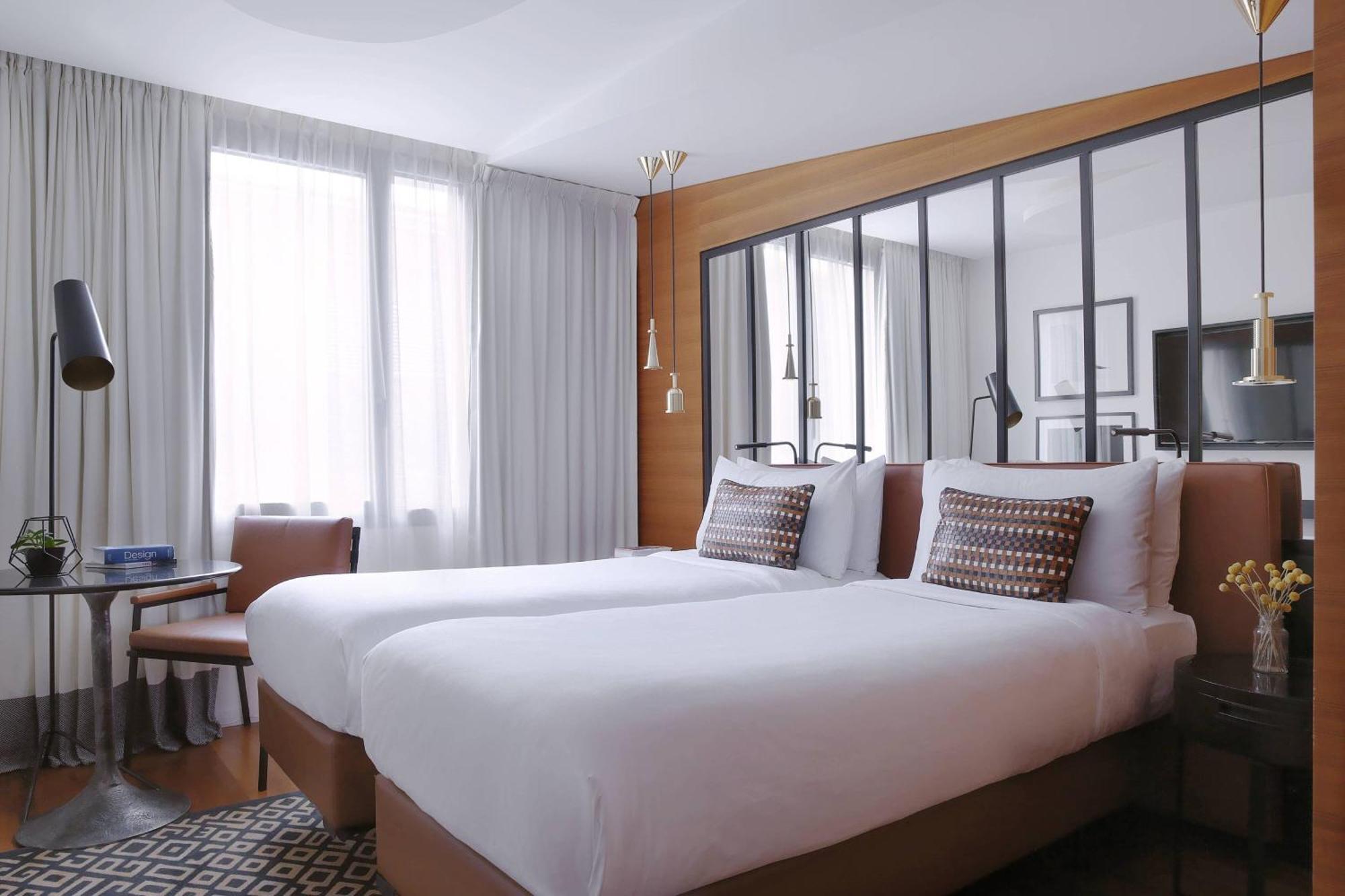 Renaissance Republique & 5* Paris