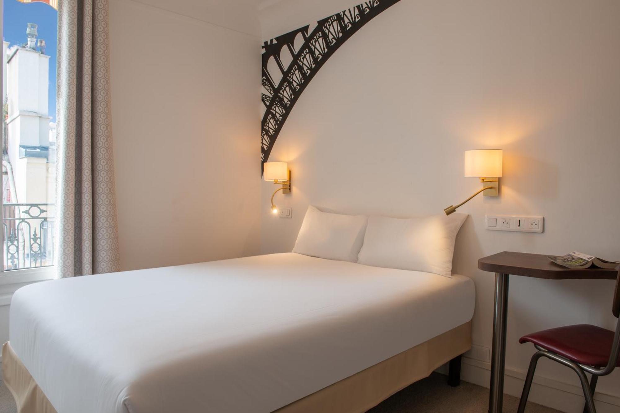 Au Pacific Hotel Paris