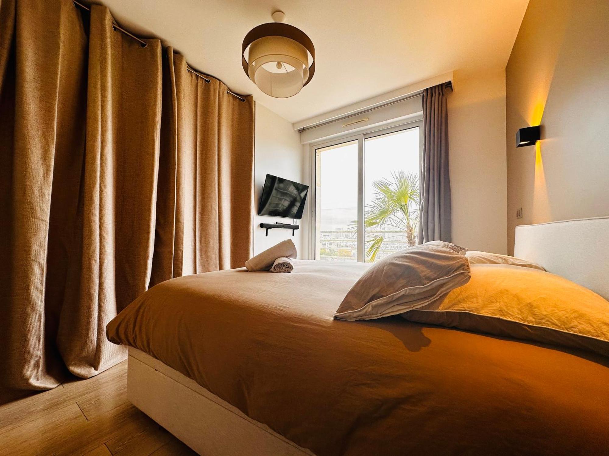 Luxury Flat With Terrace & Eiffel Tower View Apartment *