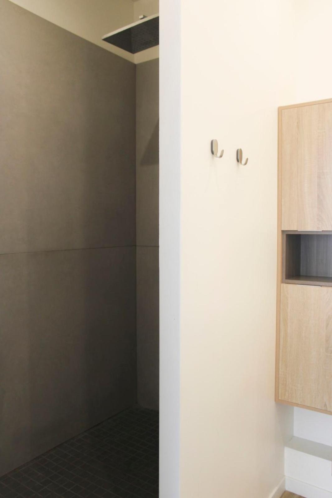 Spacious Appt Close To Place Monge *