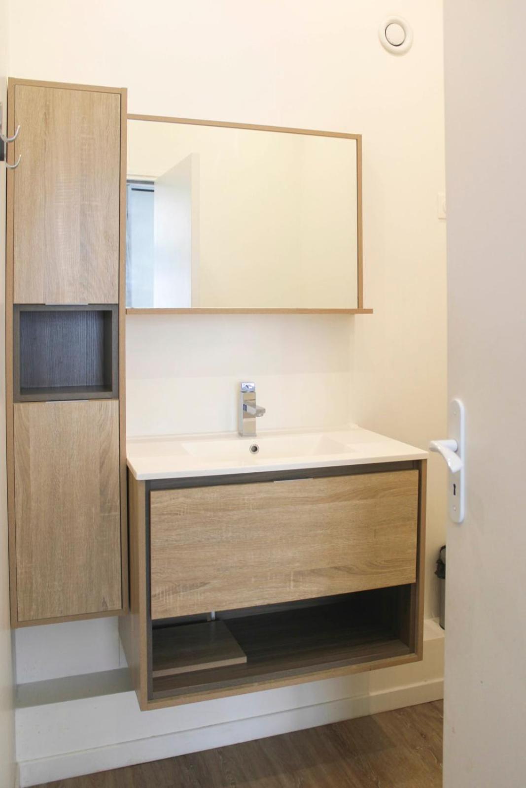 Apartment Spacious Appt Close To Place Monge *