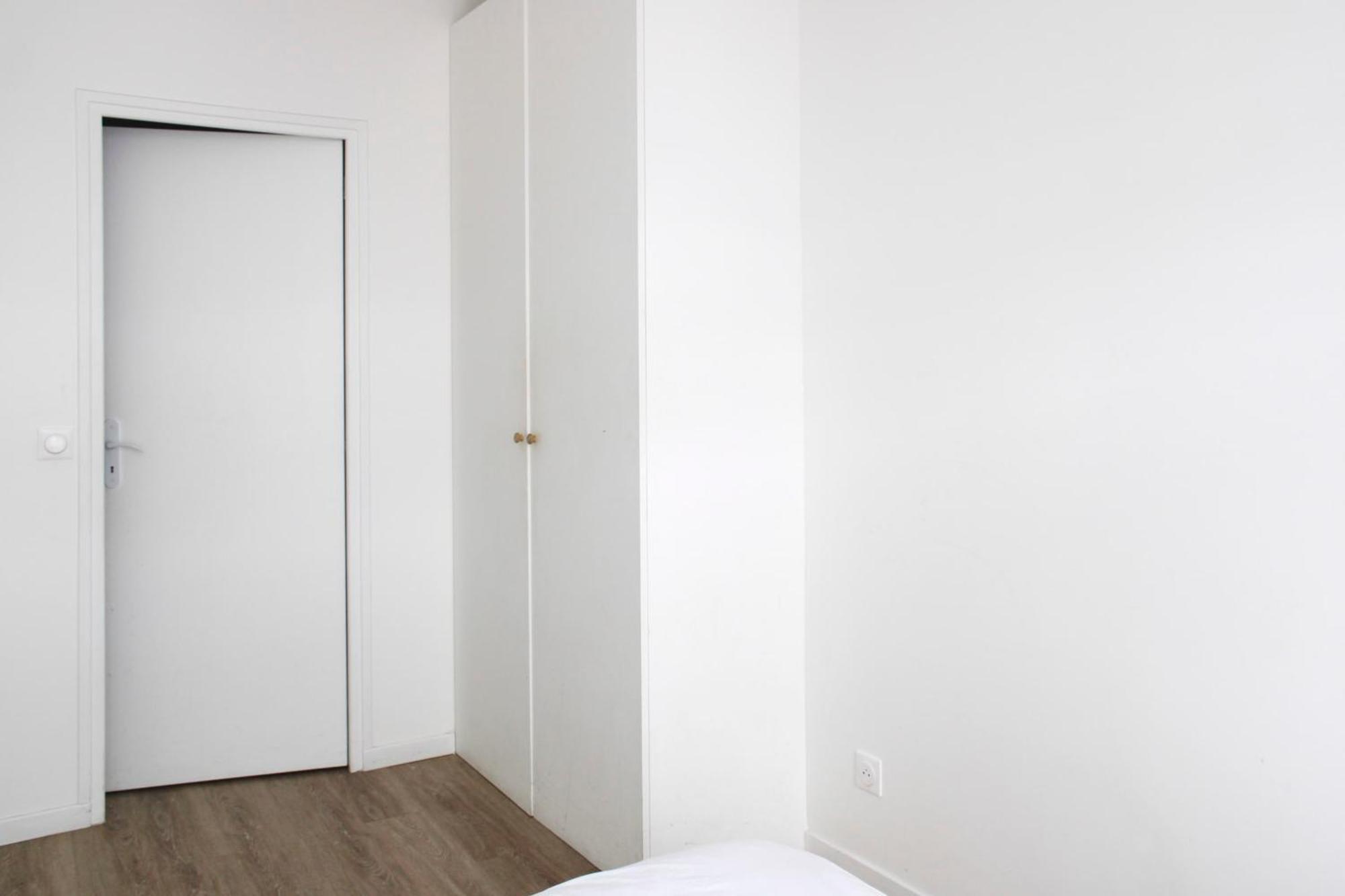 Apartment Spacious Appt Close To Place Monge *