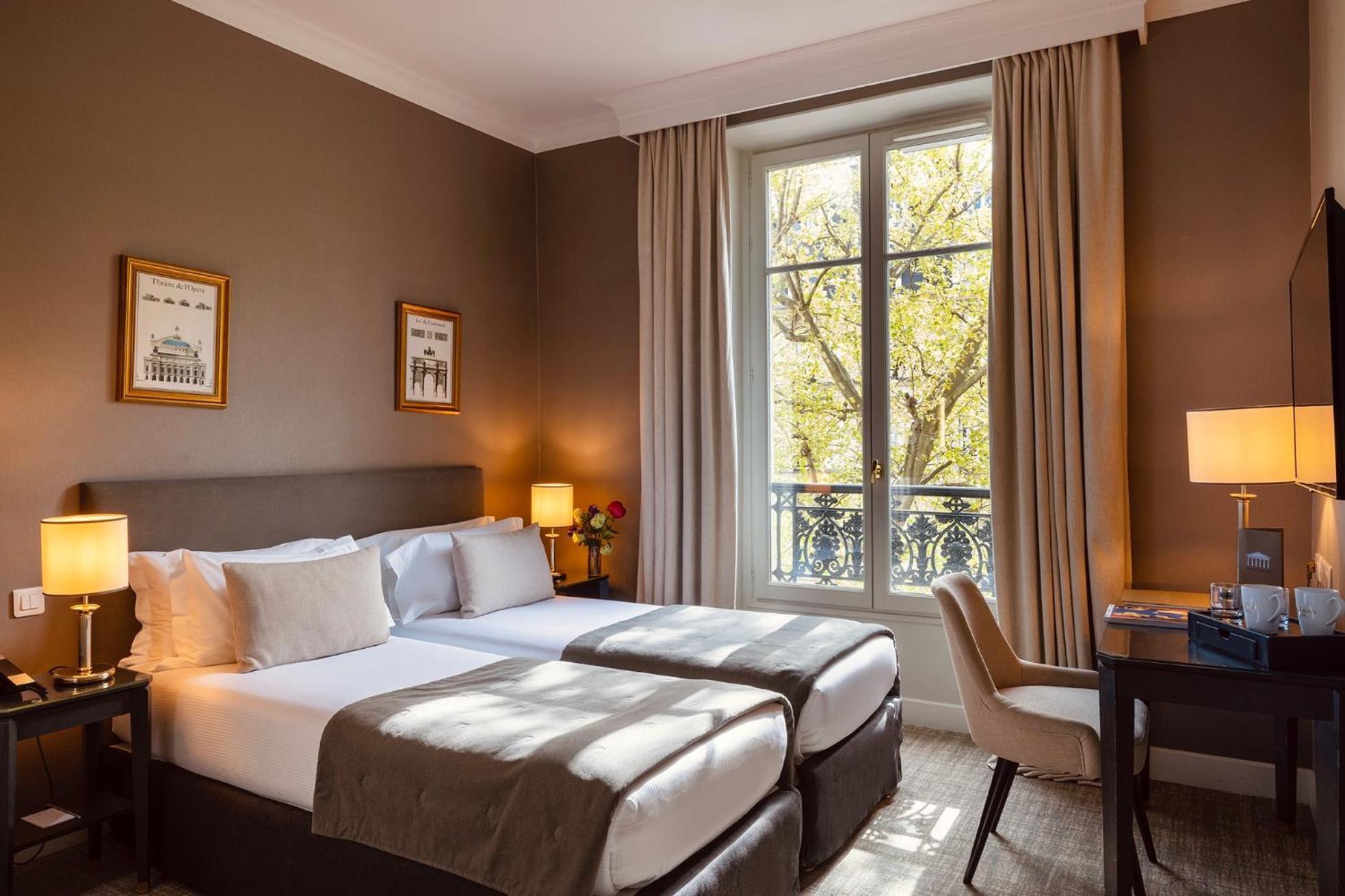 Madeleine Plaza 4*
