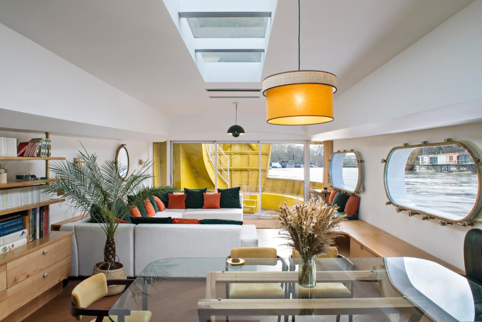 Bateau-hôtel Escale Sur Seine 5*