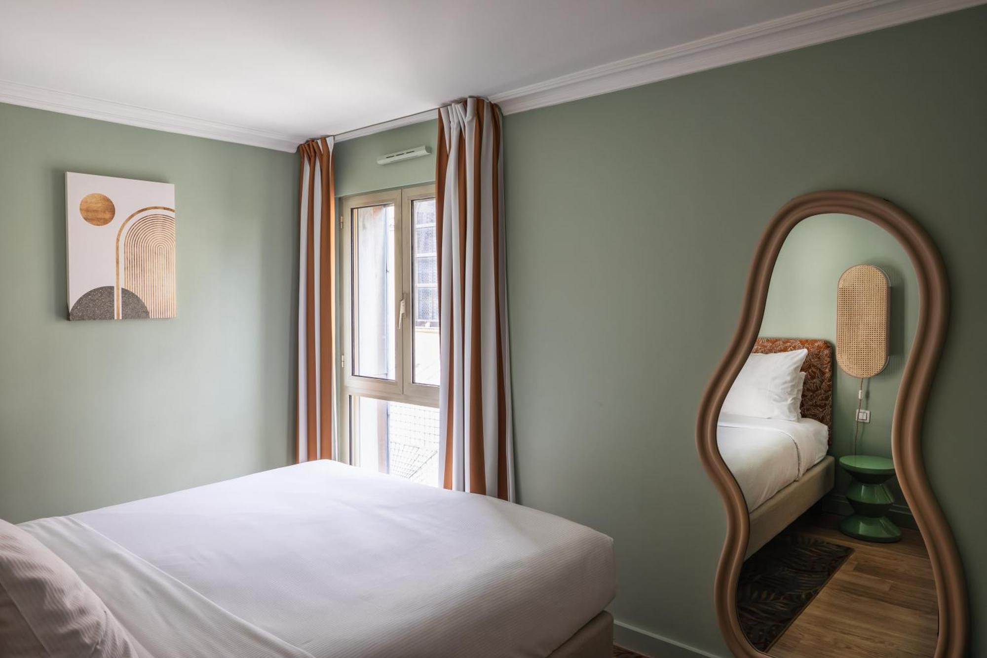 Royal Garden Champs-elysees Hotel 4*