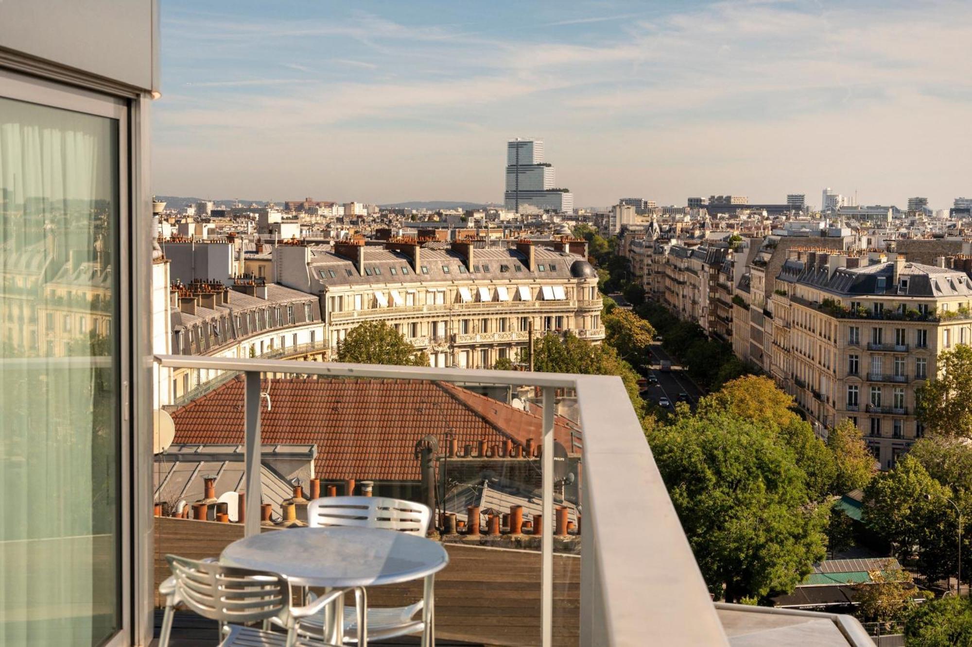 Renaissance Arc De Triomphe 5*