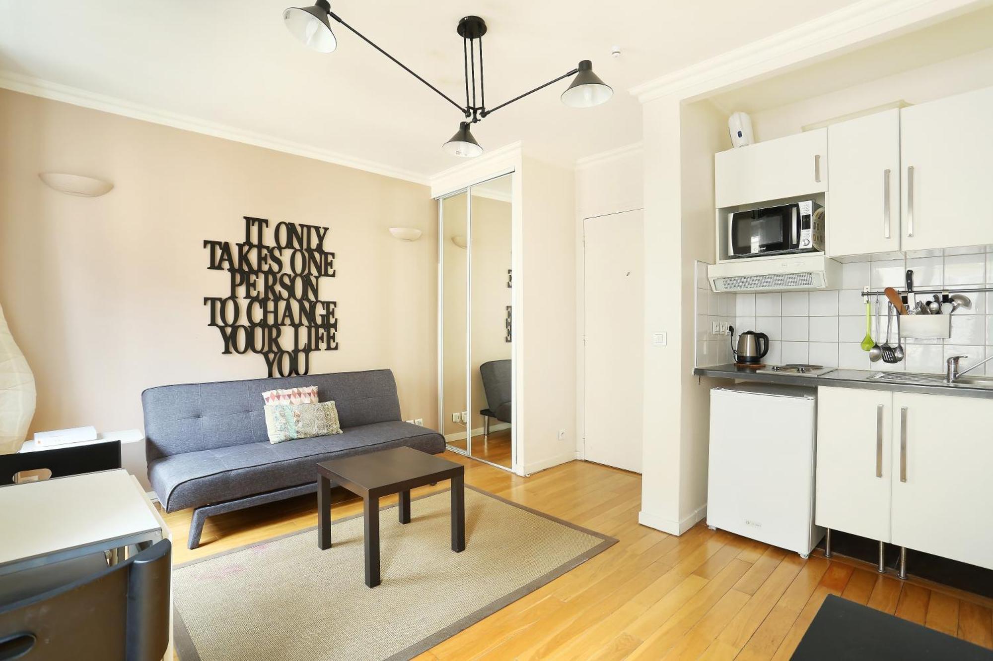 Pick A Flat's In Batignolles - Rue Biot Paris