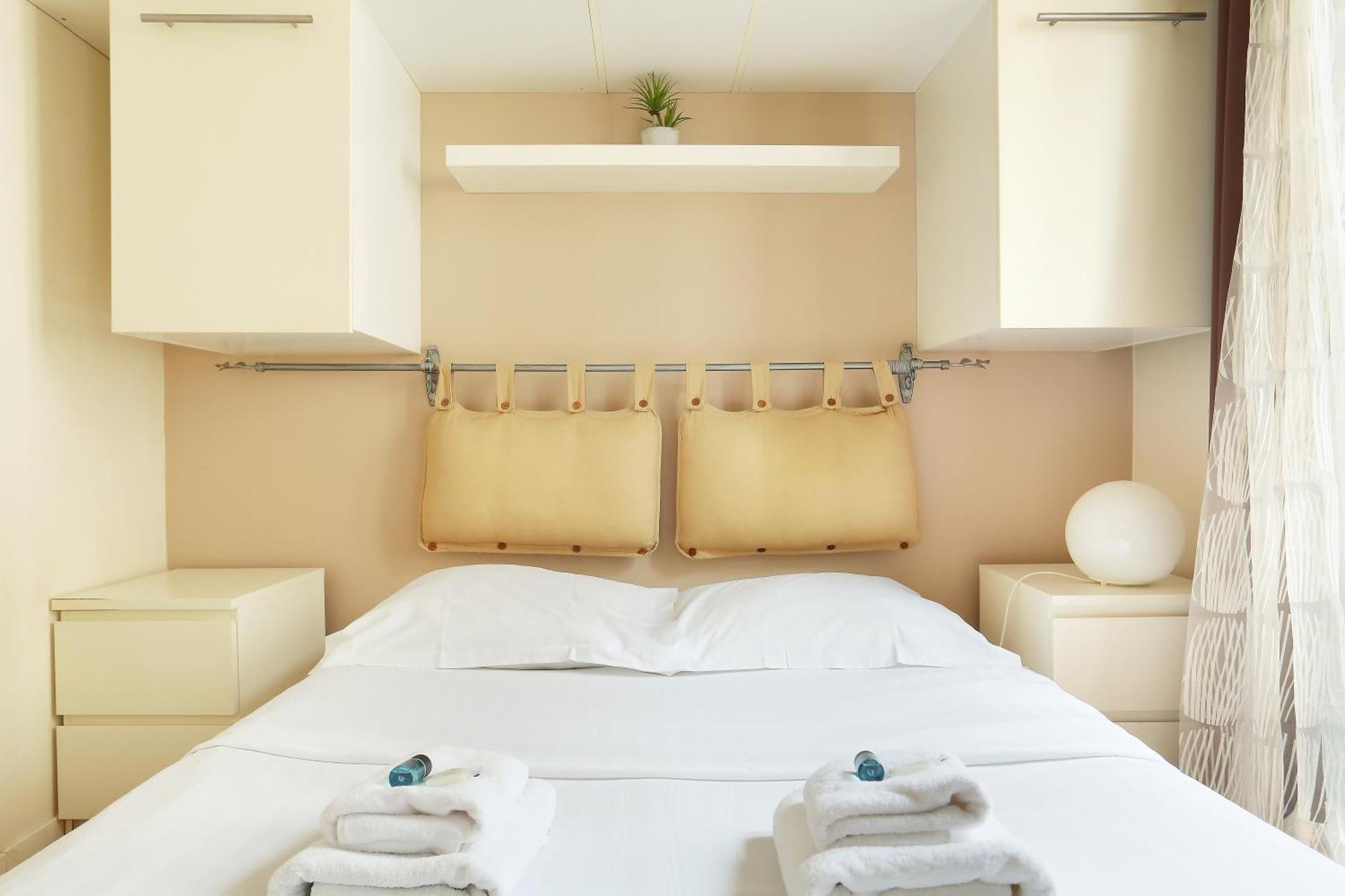 Pick A Flat's In Batignolles - Rue Biot