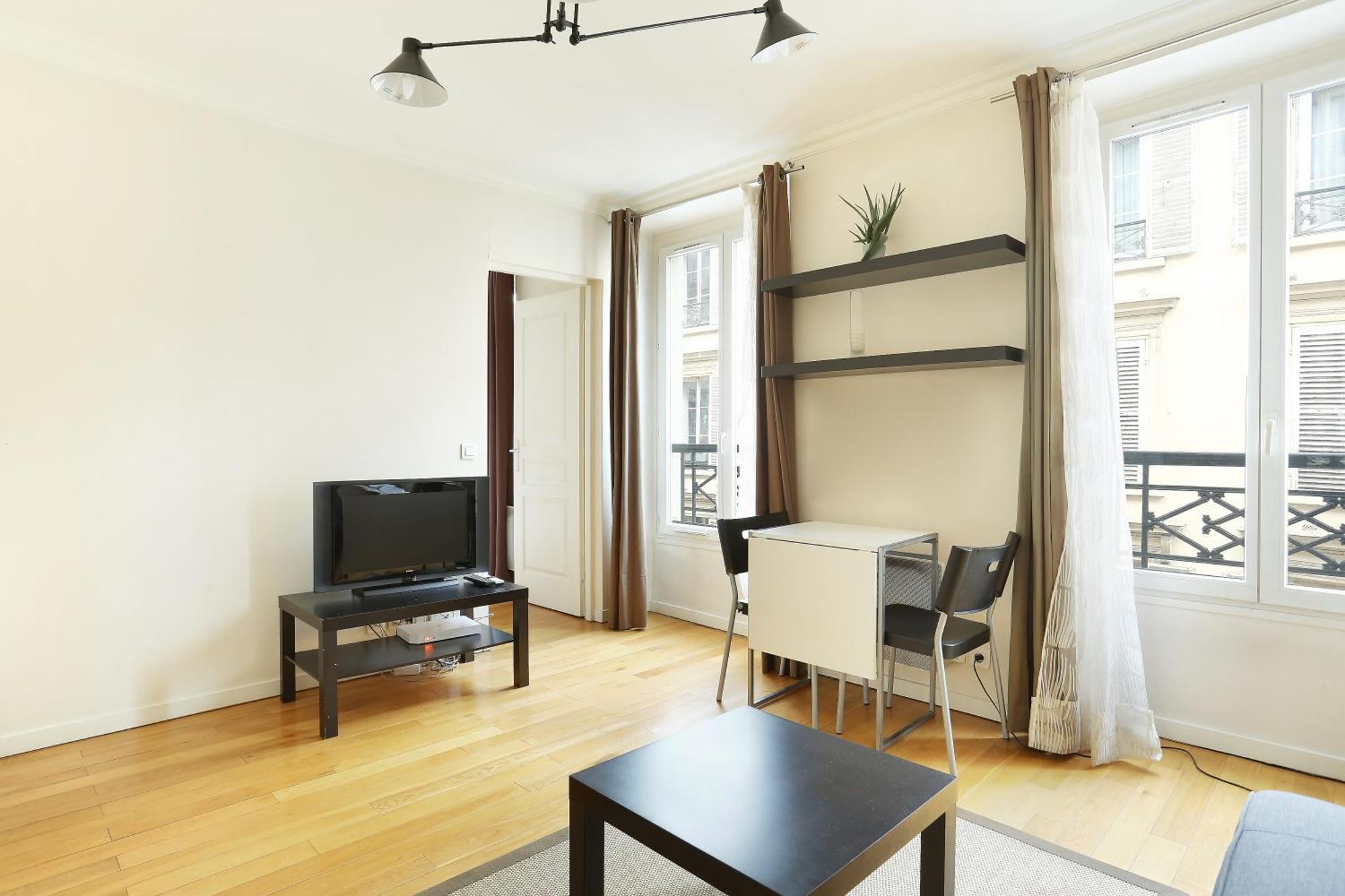 Pick A Flat's In Batignolles - Rue Biot *