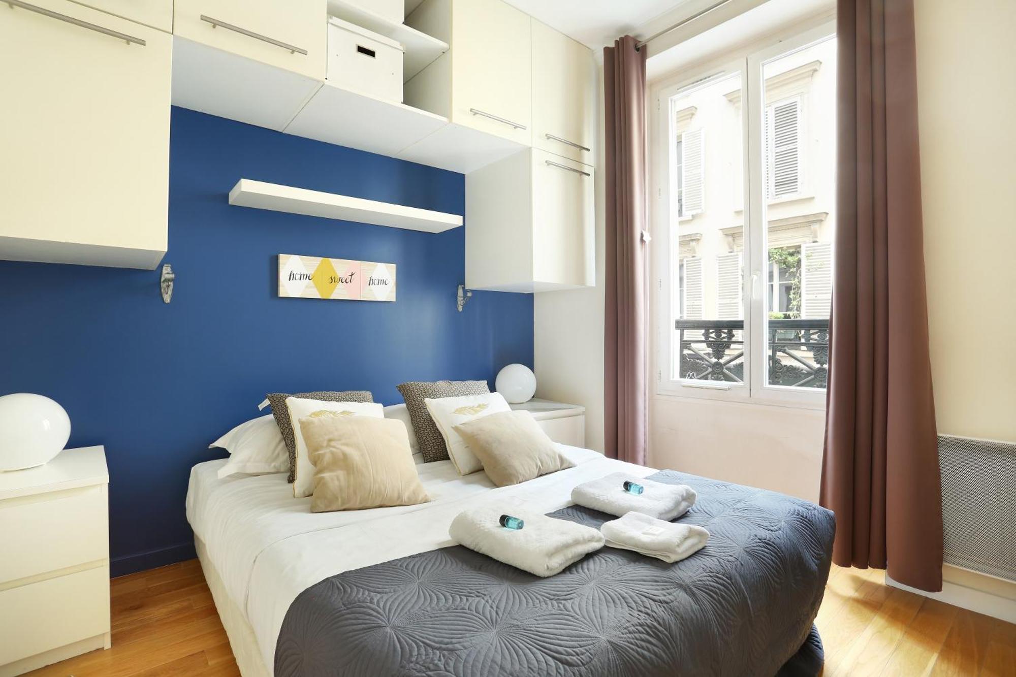 Pick A Flat's In Batignolles - Rue Biot * Paris