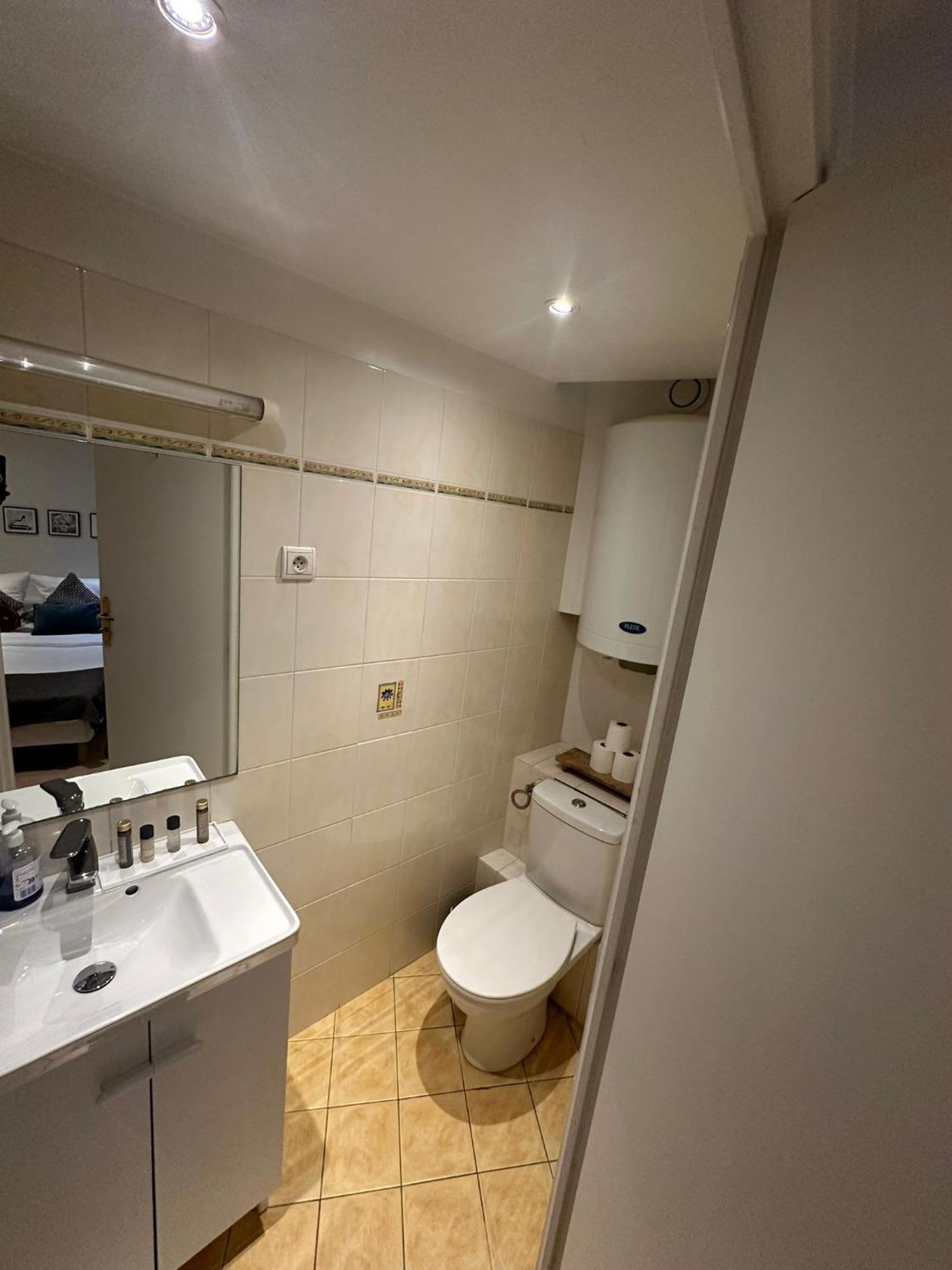 Appartement 2 Pieces Sur Deux Niveaux Paris