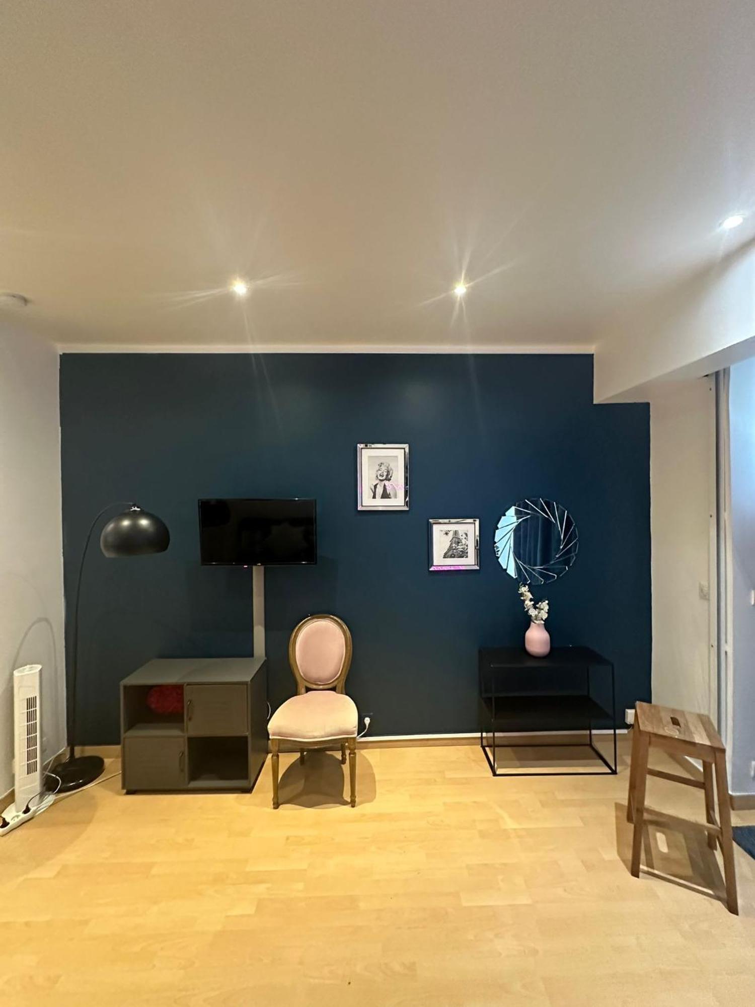 2 Pieces Sur Deux Niveaux Appartement *