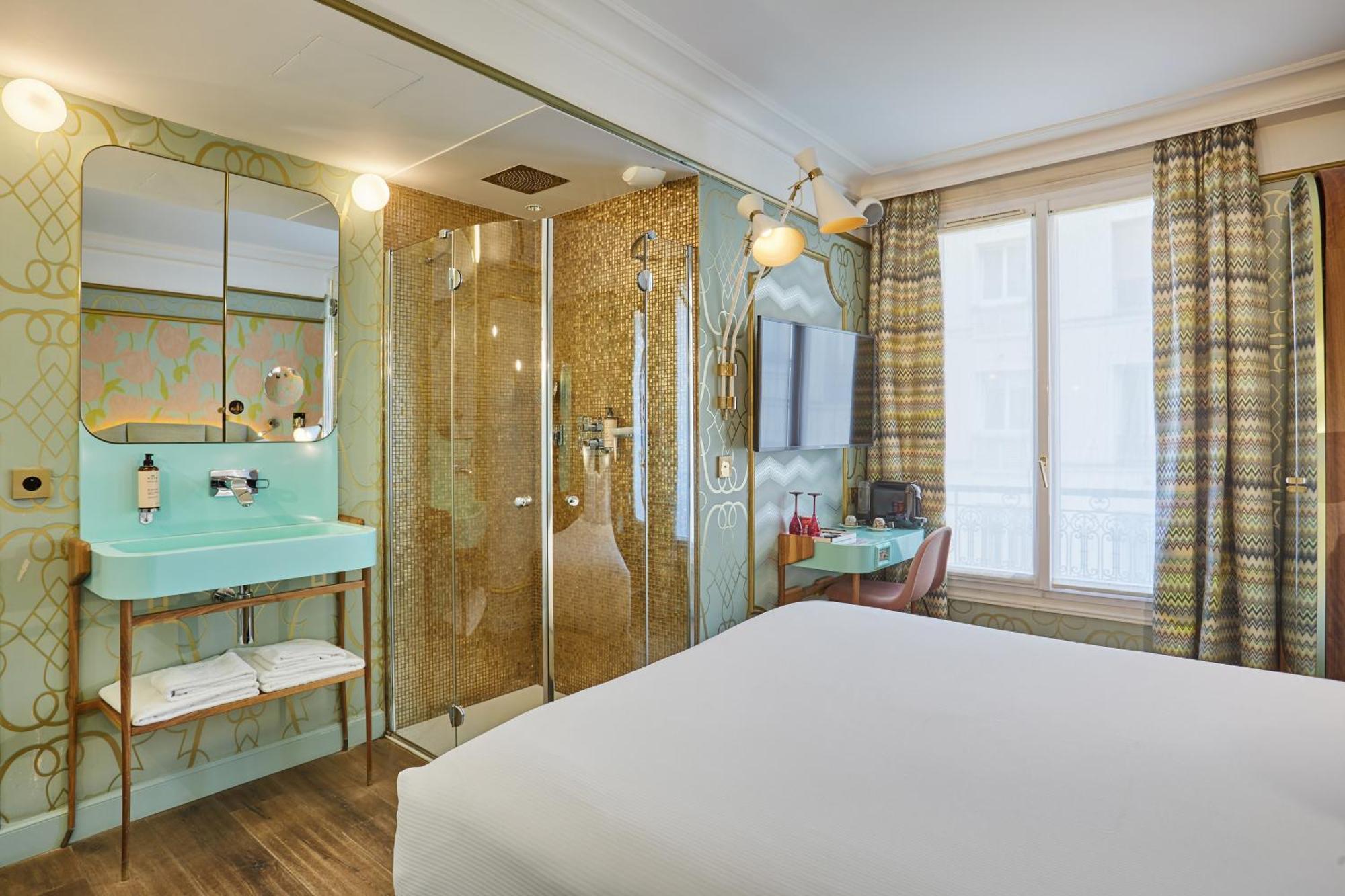 Hotel Idol