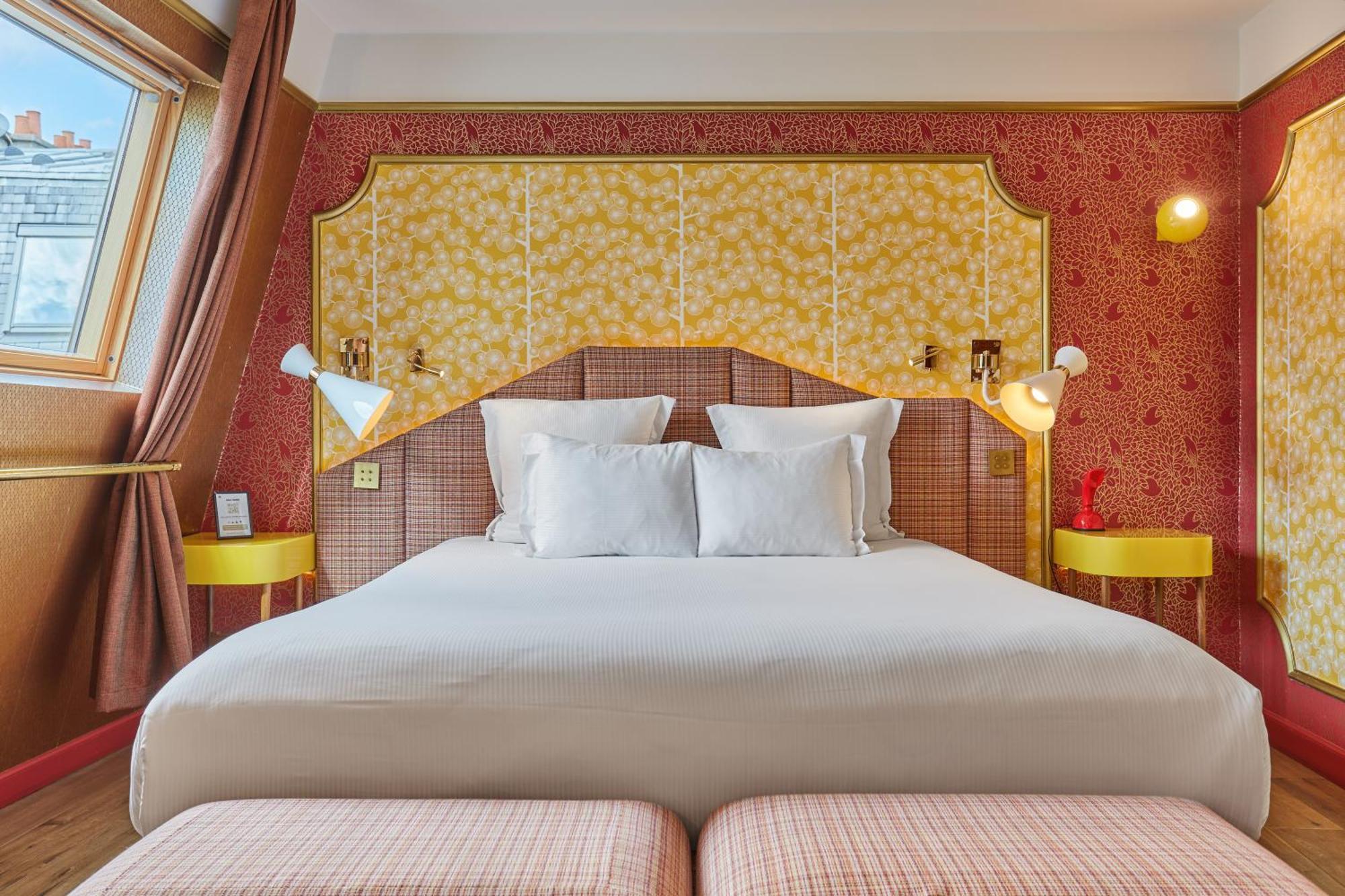 Hotel Idol