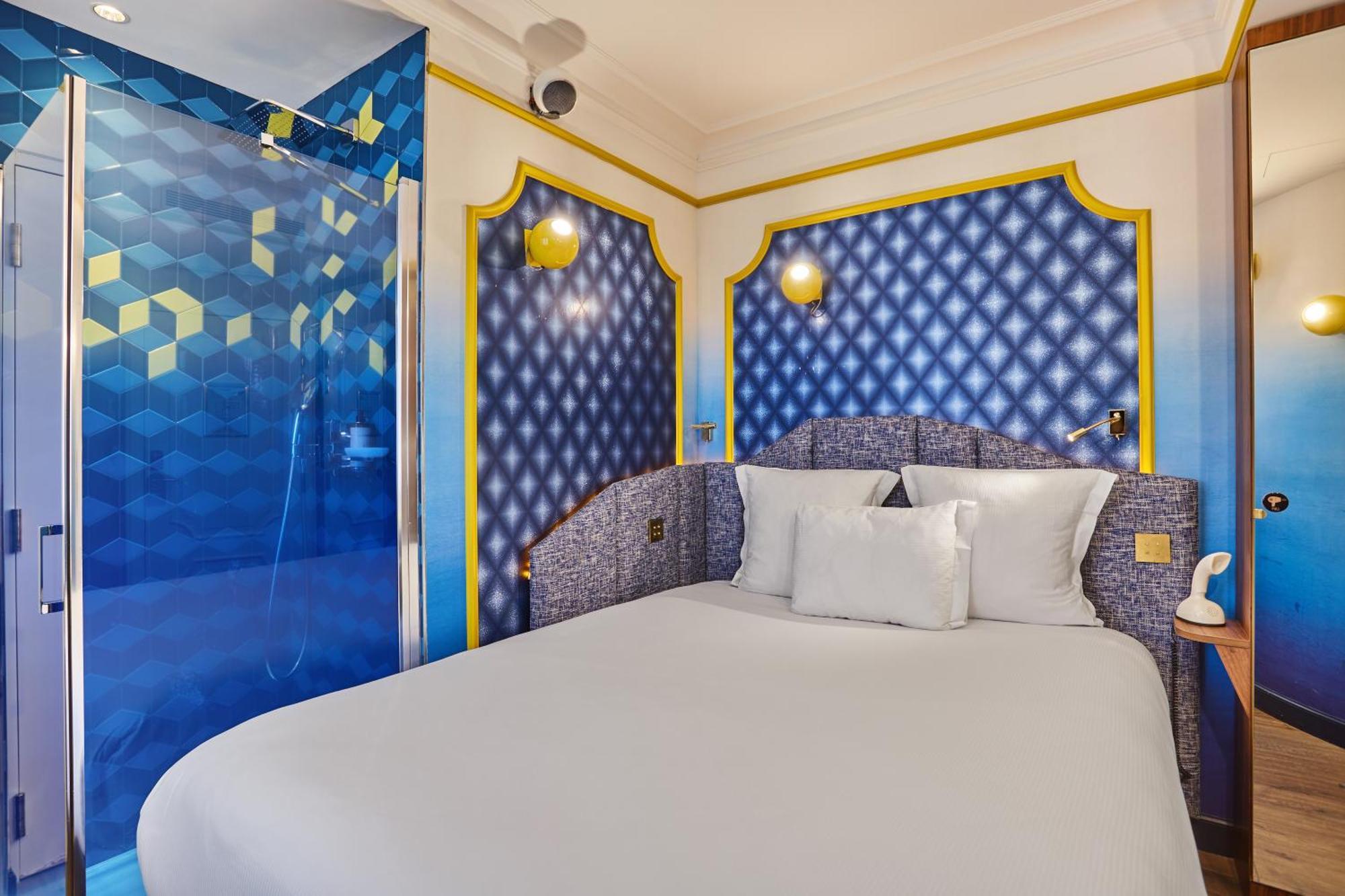 Hotel Idol