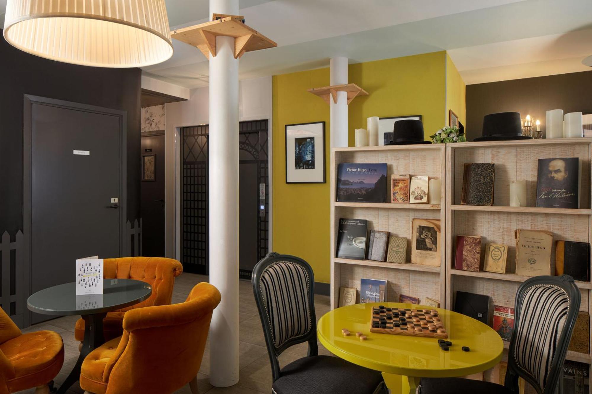 Les Plumes Hotel Paris