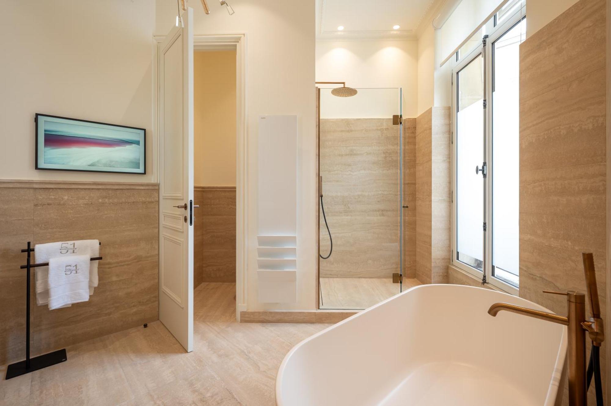 Avenue Montaigne - Champs Elysees Apartment *