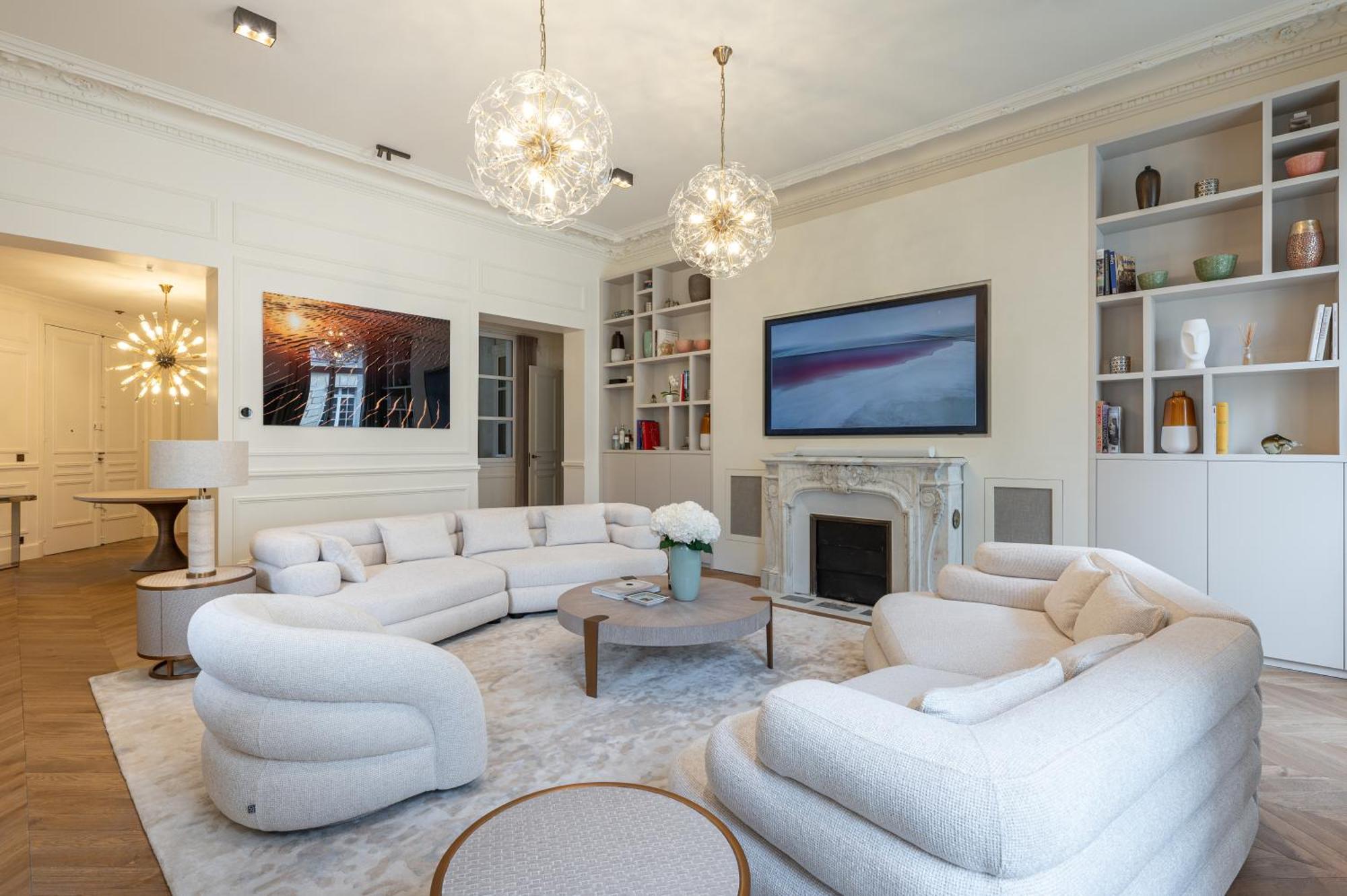Apartment Avenue Montaigne - Champs Elysees Paris
