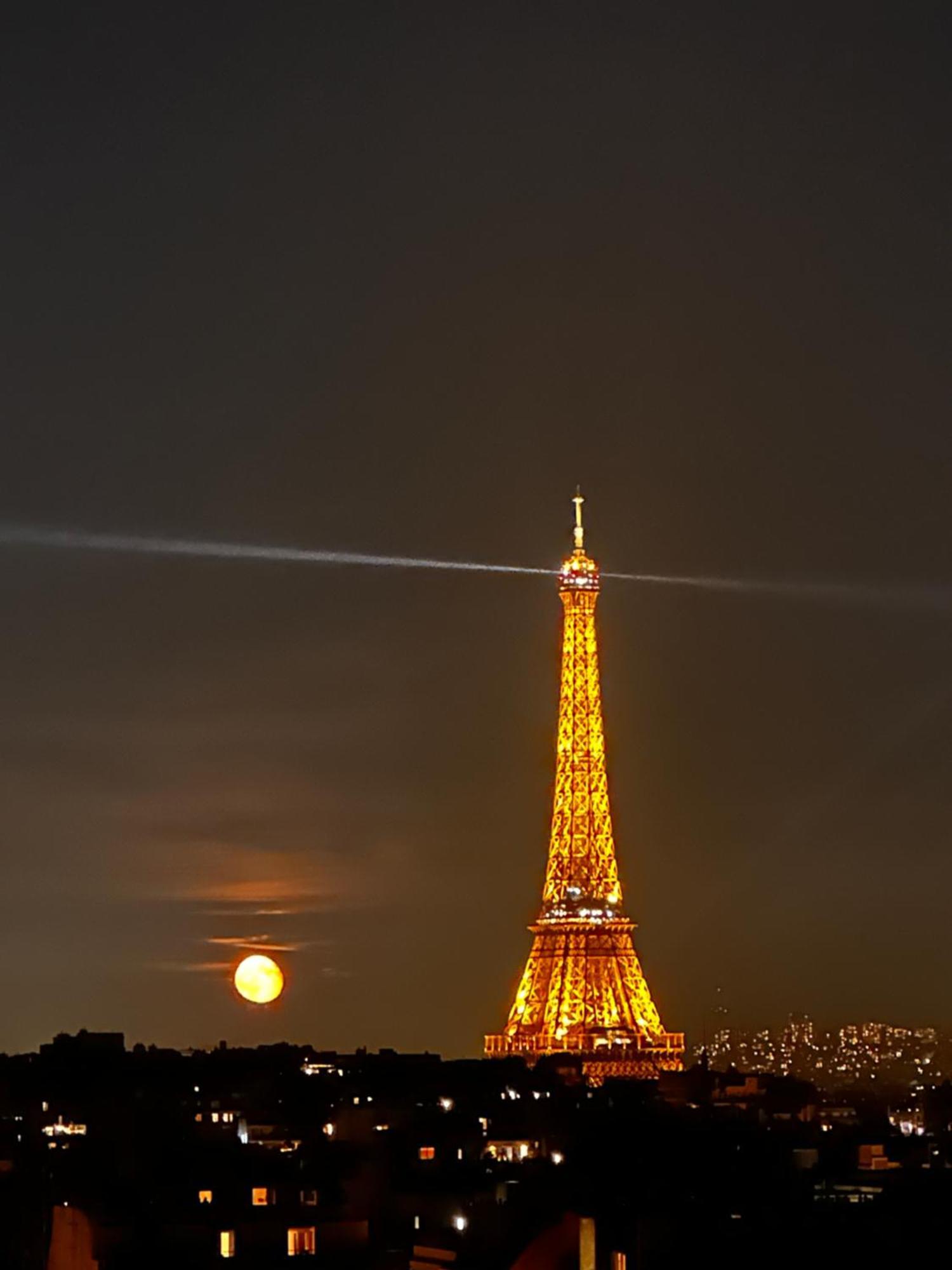 Apartment Luxury Flat With Terrace & Eiffel Tower View