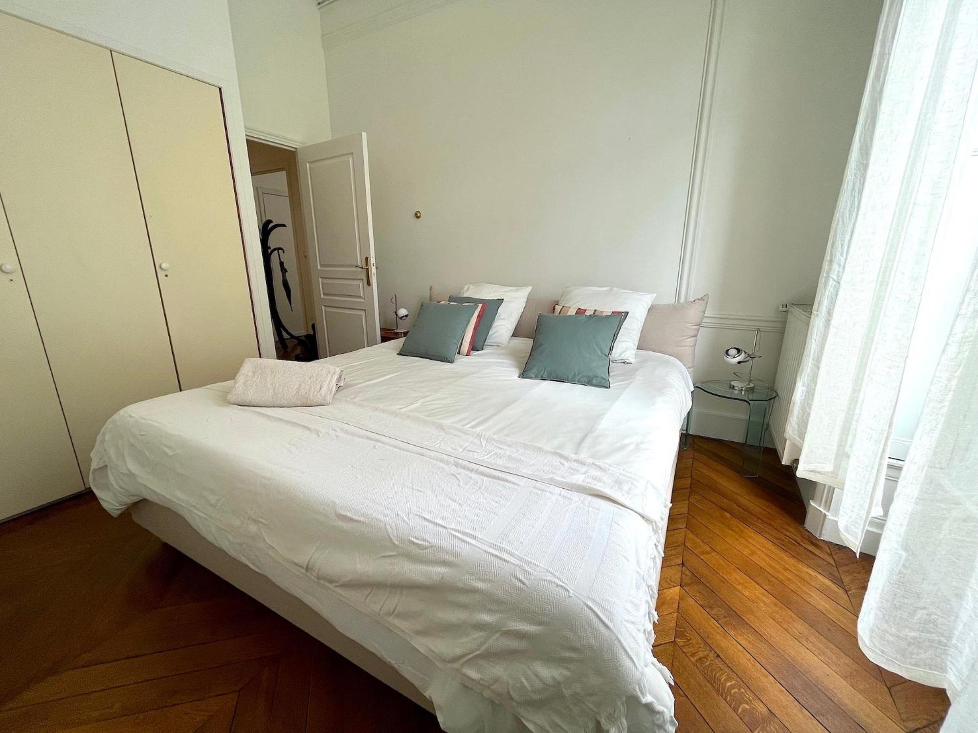 Malesherbes Apartment