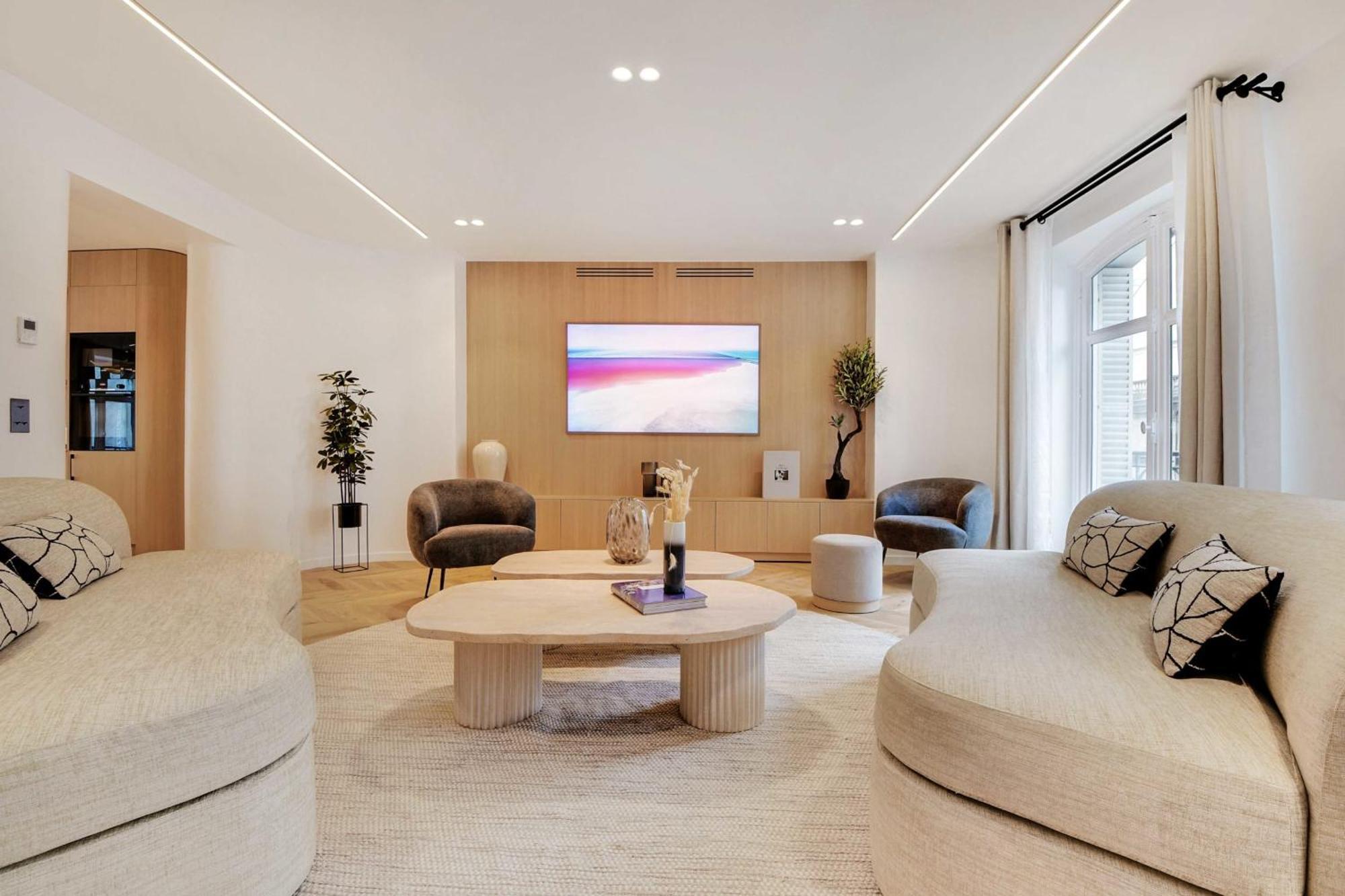 Incredible Flat - 4 Br-10p - Matignon - Champs Elysees * Paris