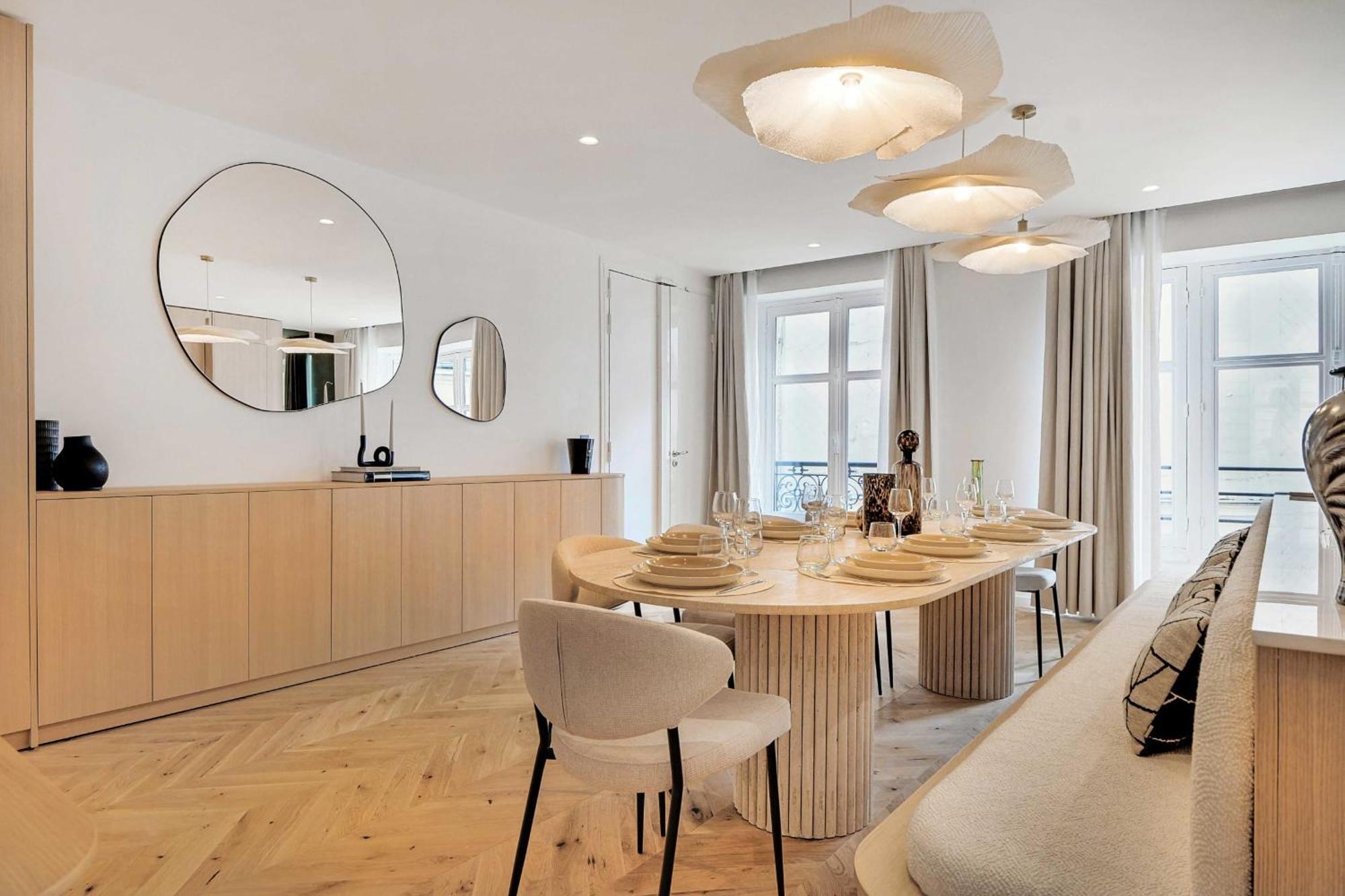 Incredible Flat - 4 Br-10p - Matignon - Champs Elysees