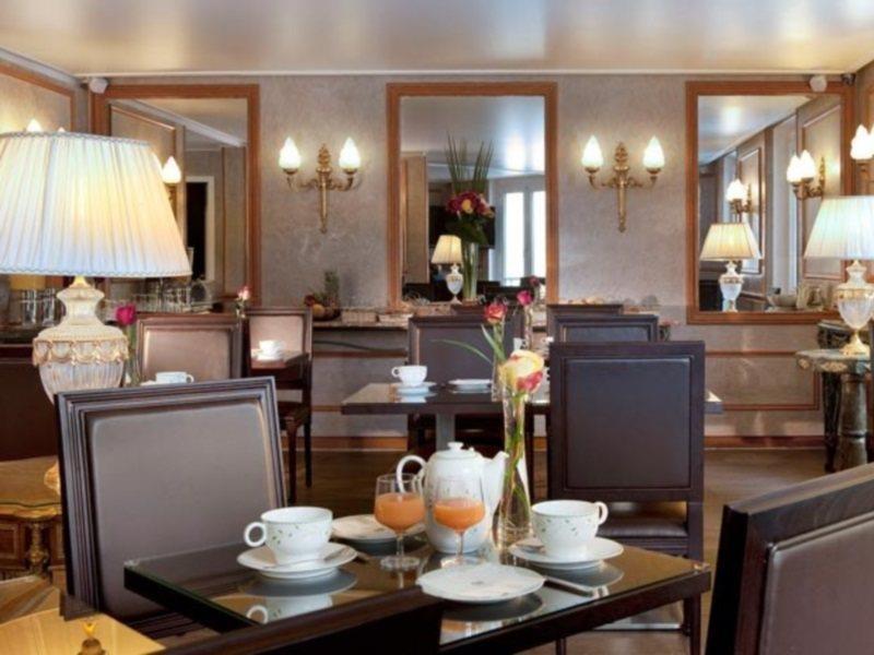 Plaza Elysées 4* Paris