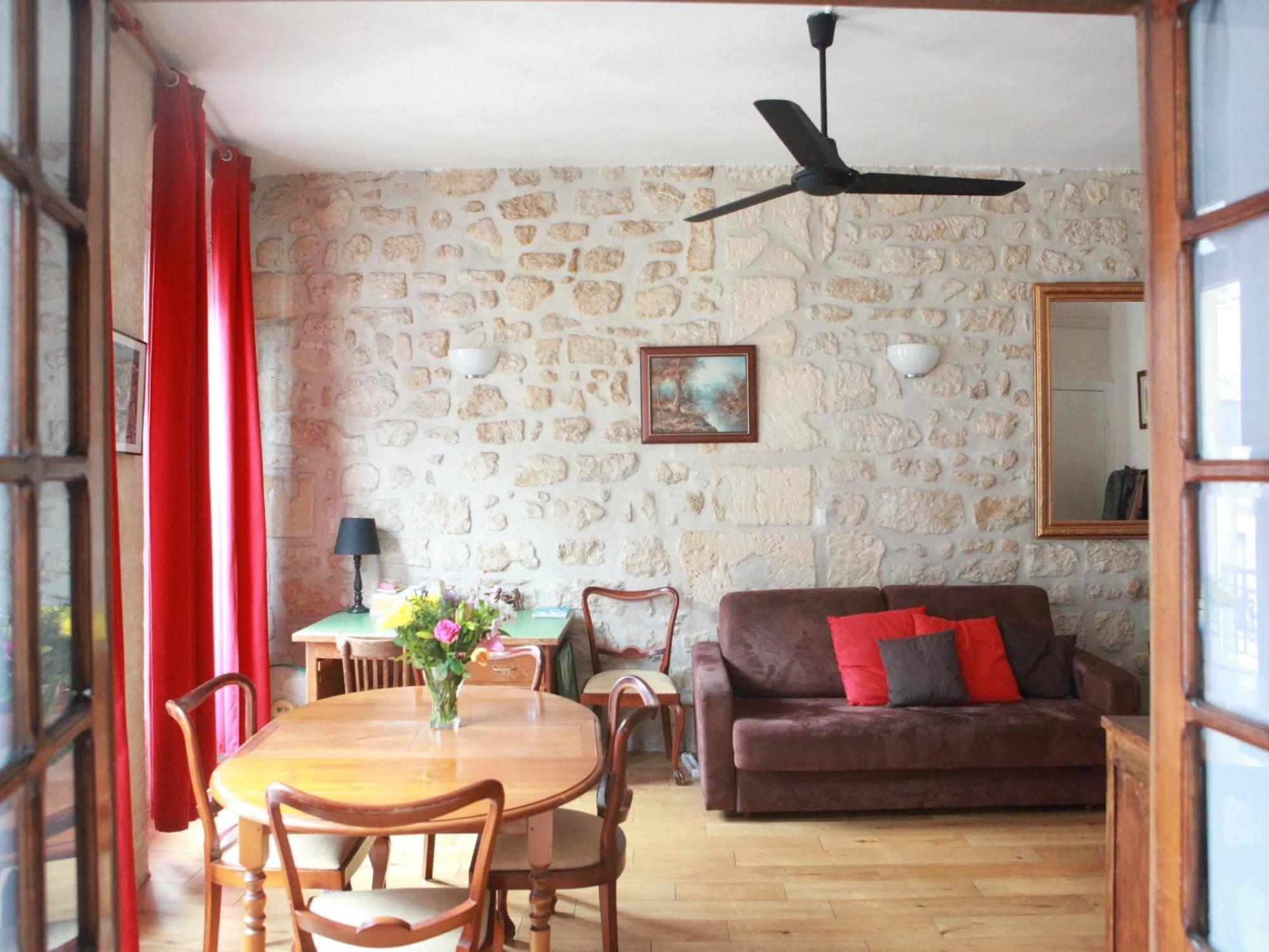 Latin Quarter - Notre Dame Apartment *