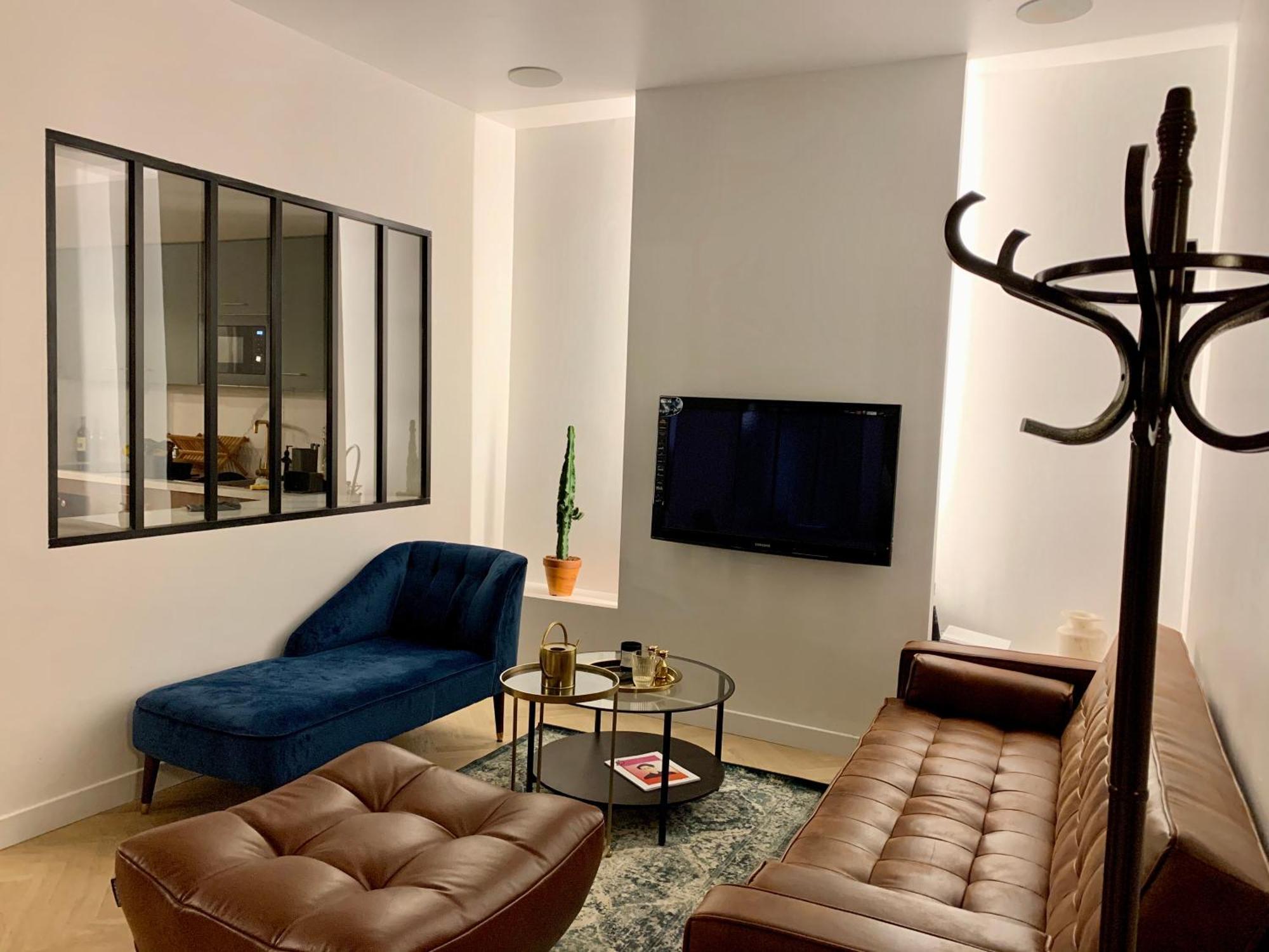 Charming Loft Style In Center Of Marais Paris