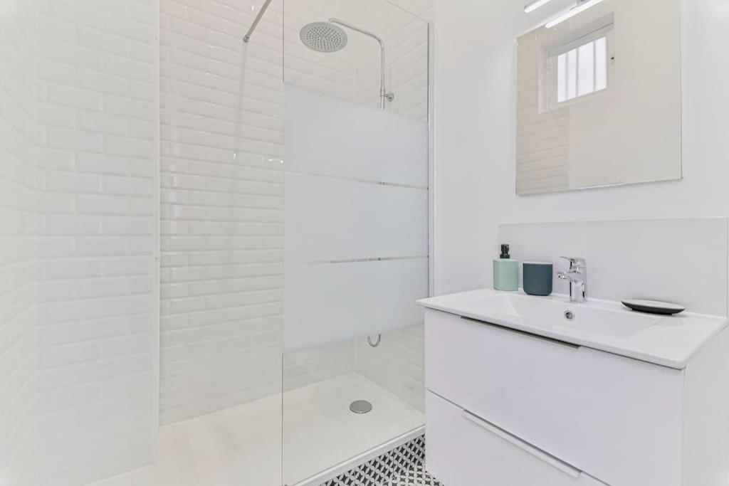 Renovated Design In Montparnasse Paris