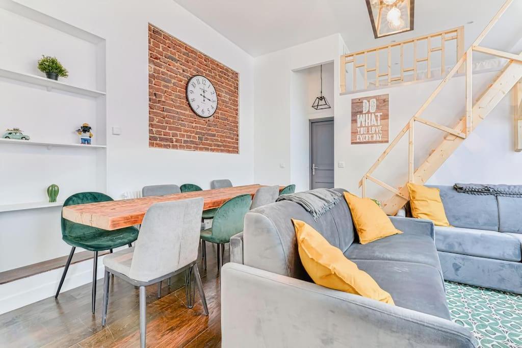 Renovated Design In Montparnasse