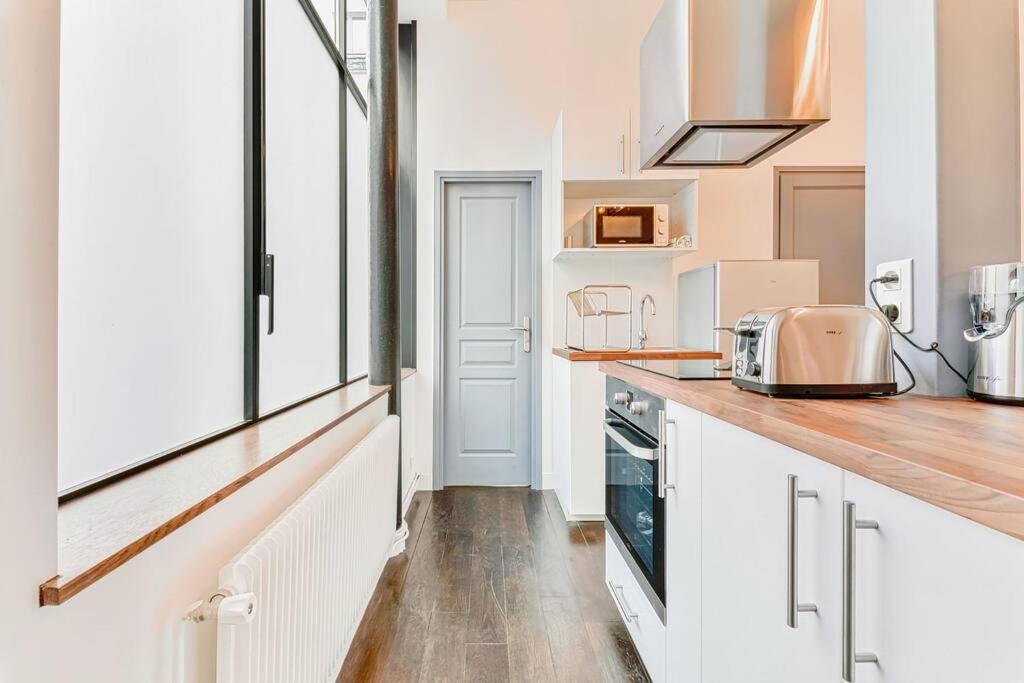 Apartment Renovated Design In Montparnasse Paris