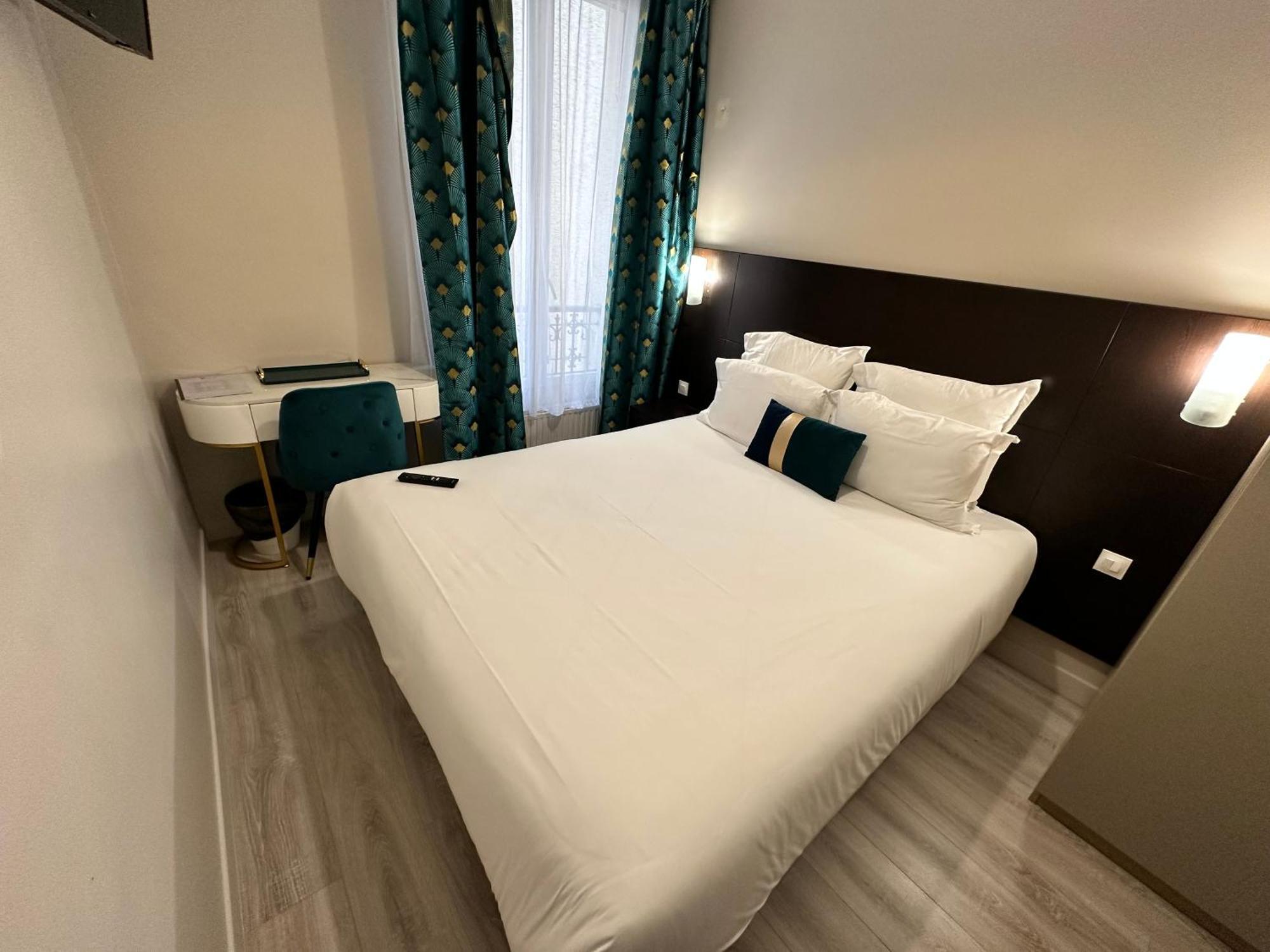 Riviera Renovated 3* Paris