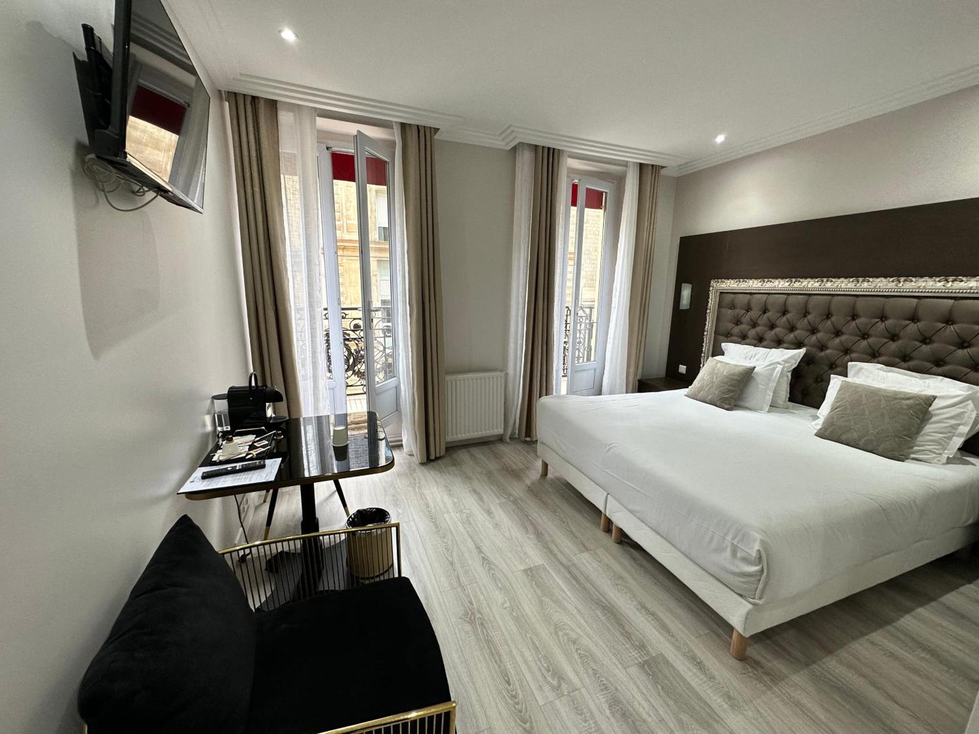 Hotel Riviera Renovated 3*