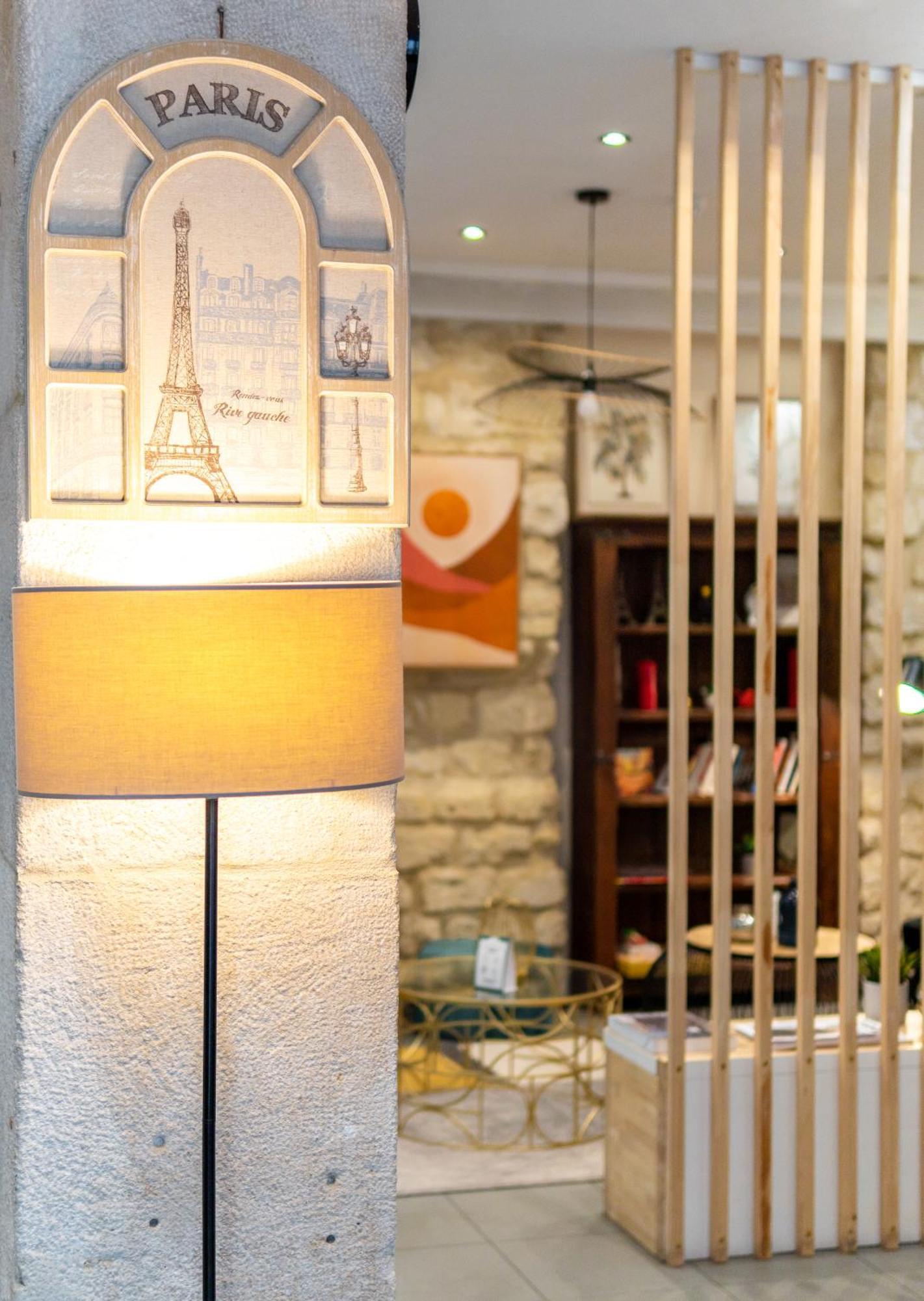 Lilas Blanc Hotel