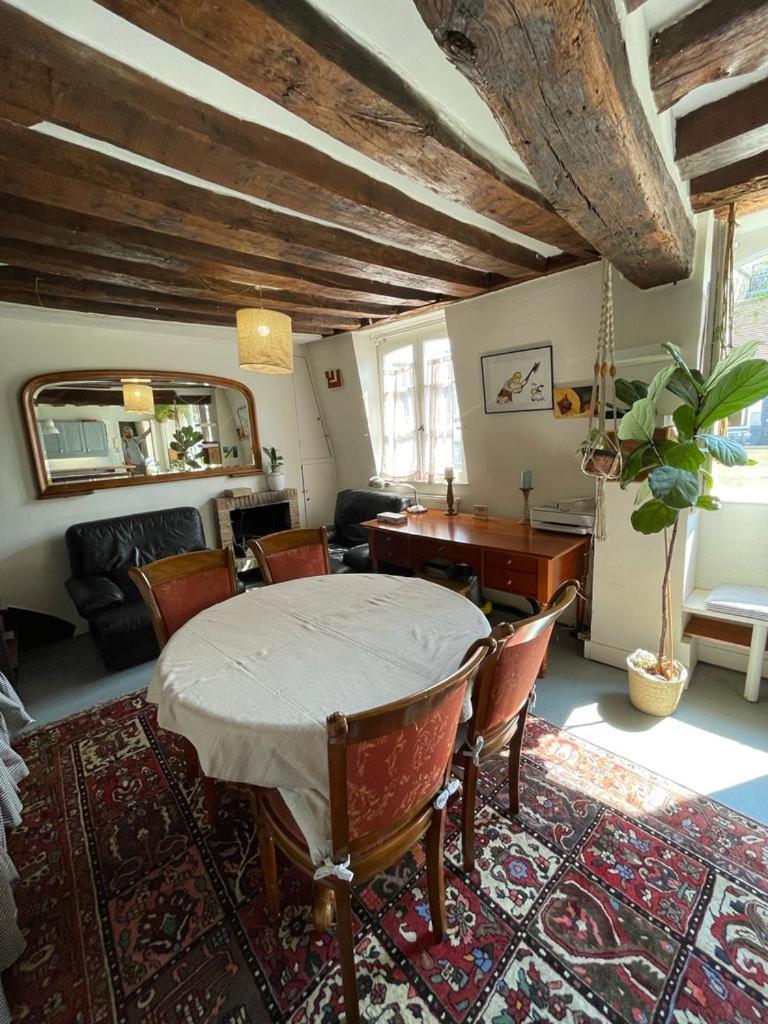 Apartment Maison Du Marais Paris