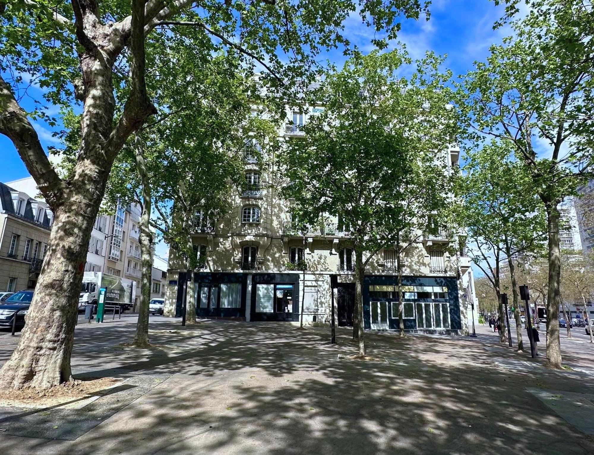5495 - Porte De Versailles- Studio Spacieux * Paris
