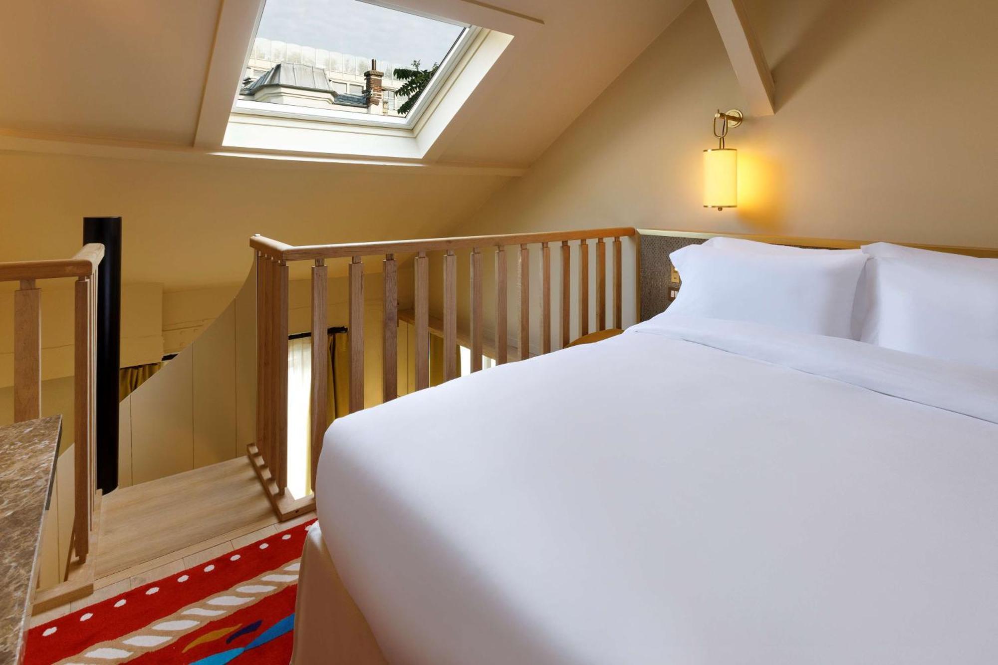 Hotel Le Belgrand Champs Elysees, Tapestry By Hilton 4*