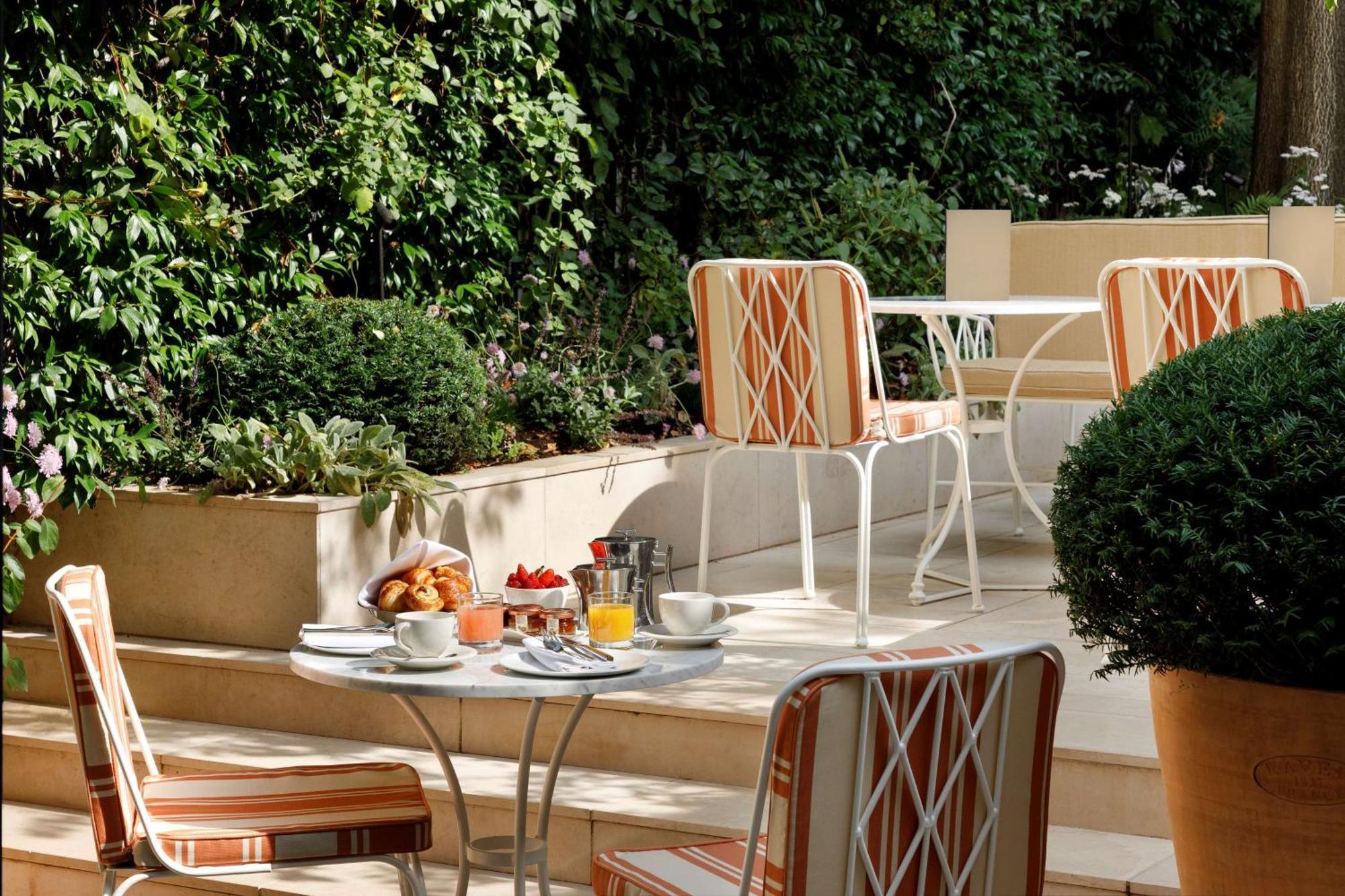 Hotel Le Belgrand Champs Elysees, Tapestry By Hilton Paris