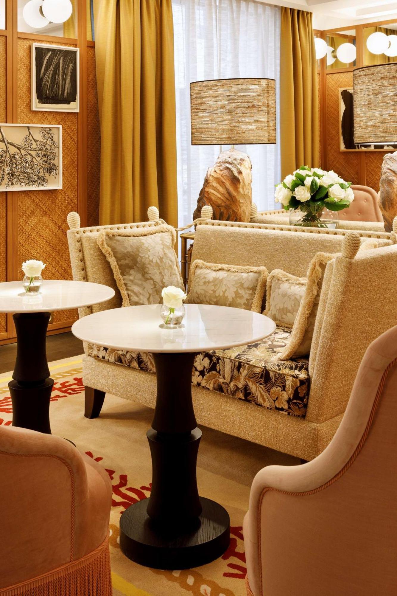 Le Belgrand Champs Elysees, Tapestry By Hilton