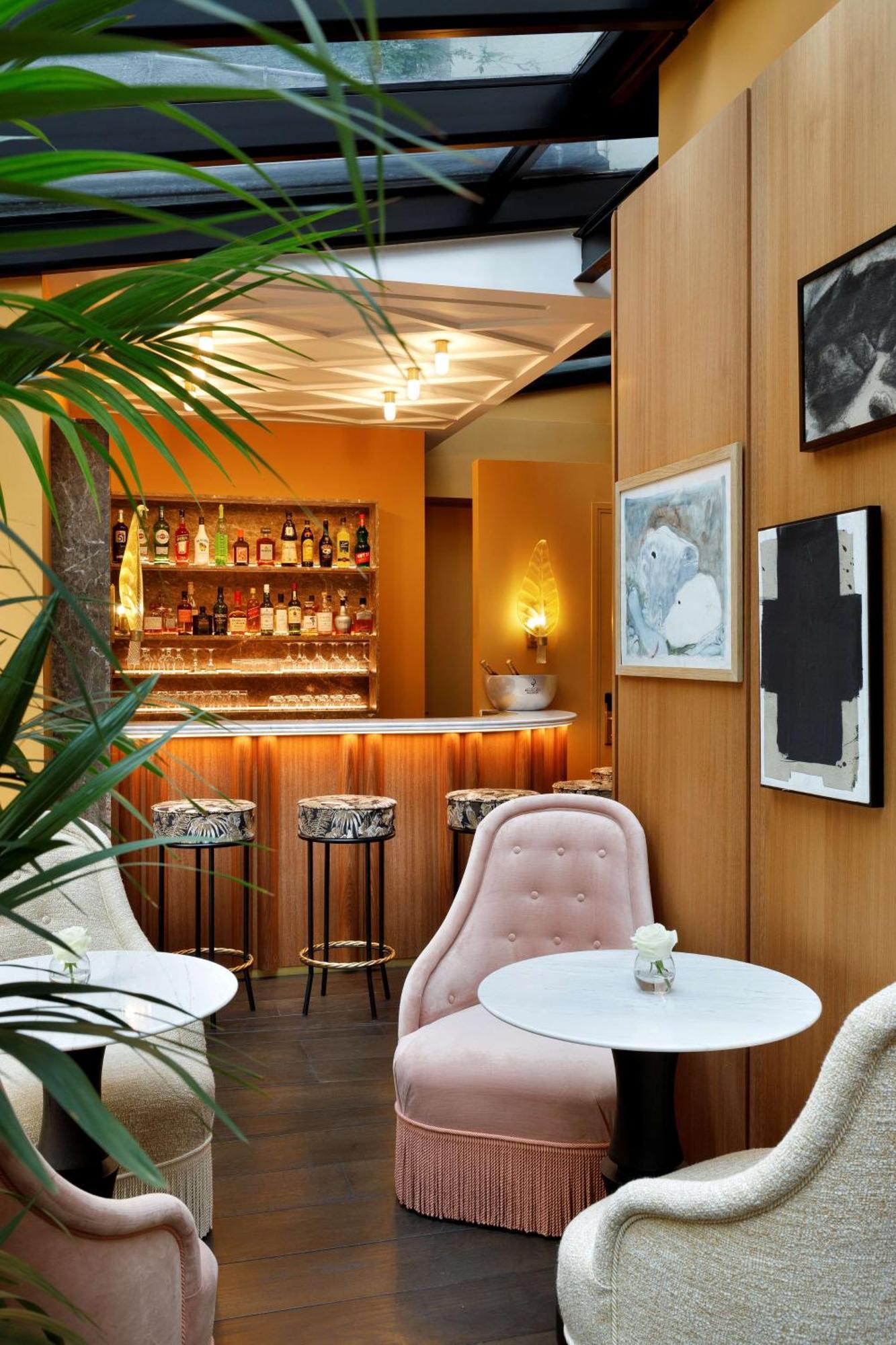 Le Belgrand Champs Elysees, Tapestry By Hilton Paris