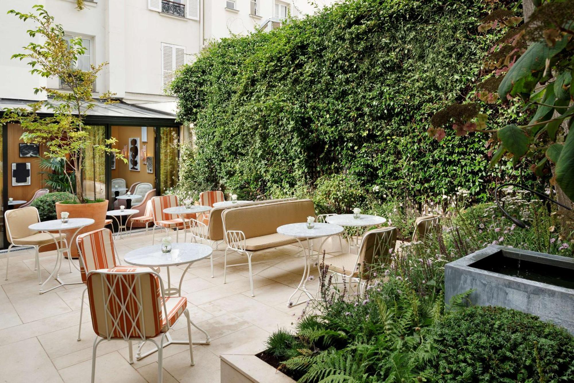Le Belgrand Champs Elysees, Tapestry By Hilton