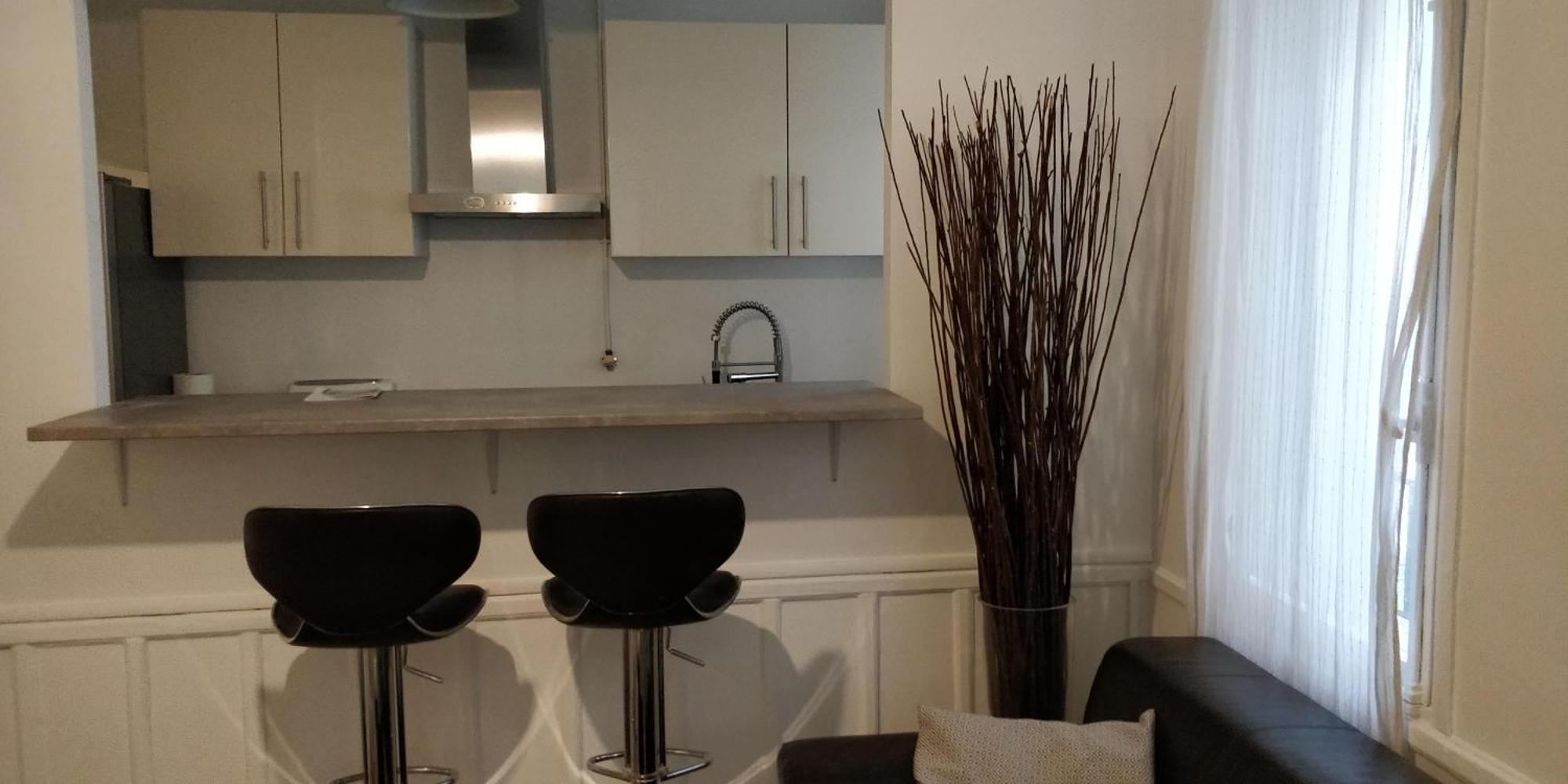 And Cozy 1b In The Heart Of Apartment Paris